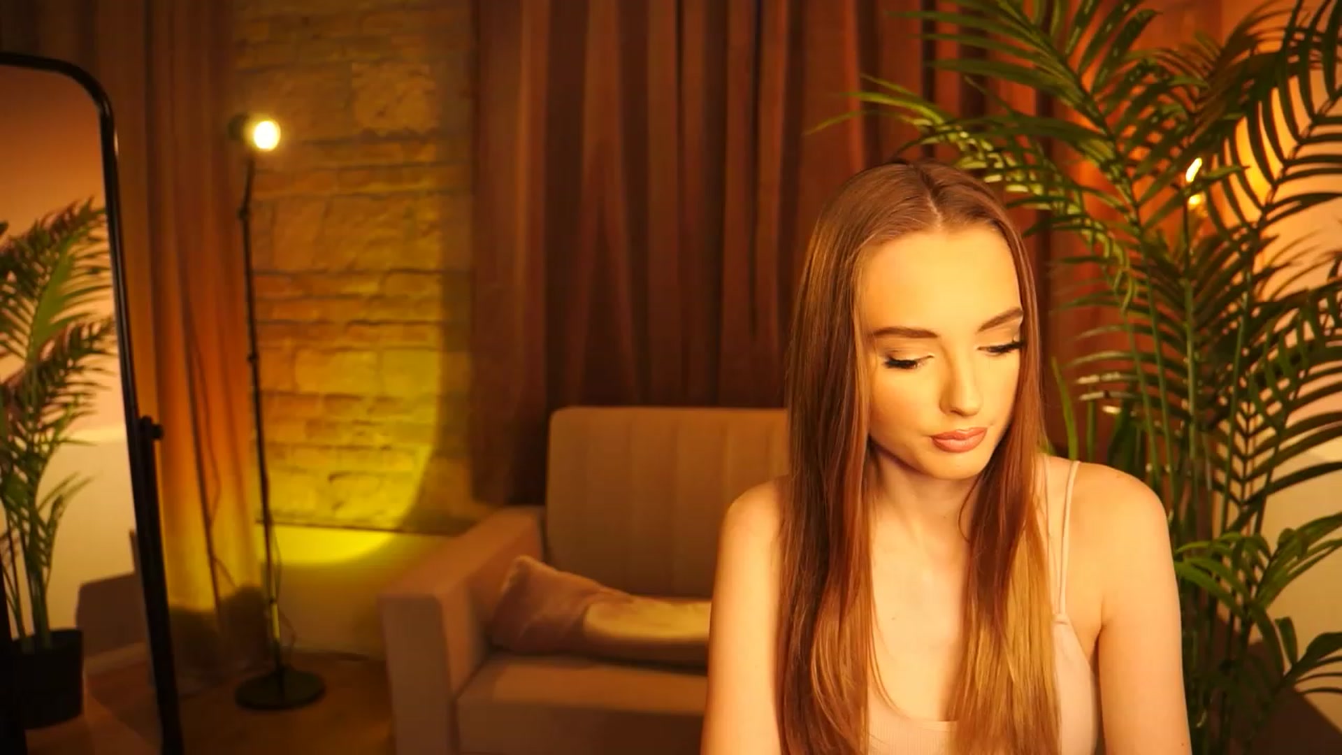 Gallery image thumbnail from petitegonwild's myfreecams stream on, 03/09/2024, 17:00 image 1 of 20