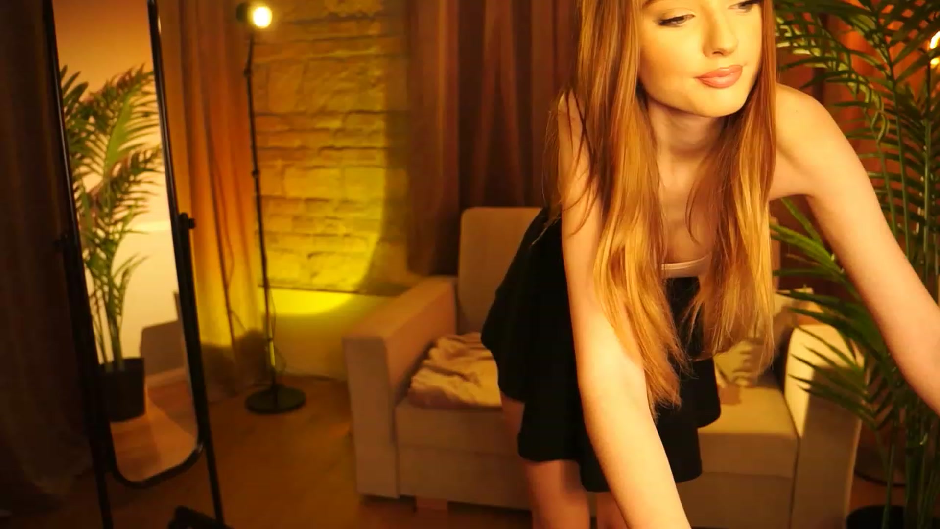 Gallery image thumbnail from petitegonwild's myfreecams stream on, 03/09/2024, 19:28 image 16 of 20
