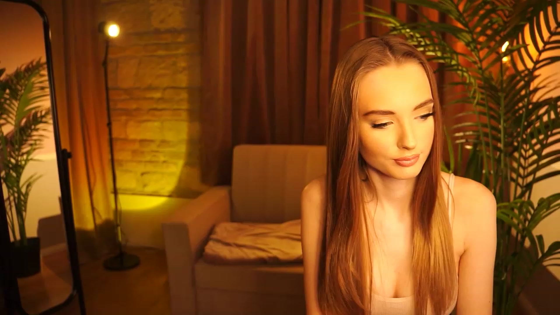 Gallery image thumbnail from petitegonwild's myfreecams stream on, 03/09/2024, 19:28 image 6 of 20