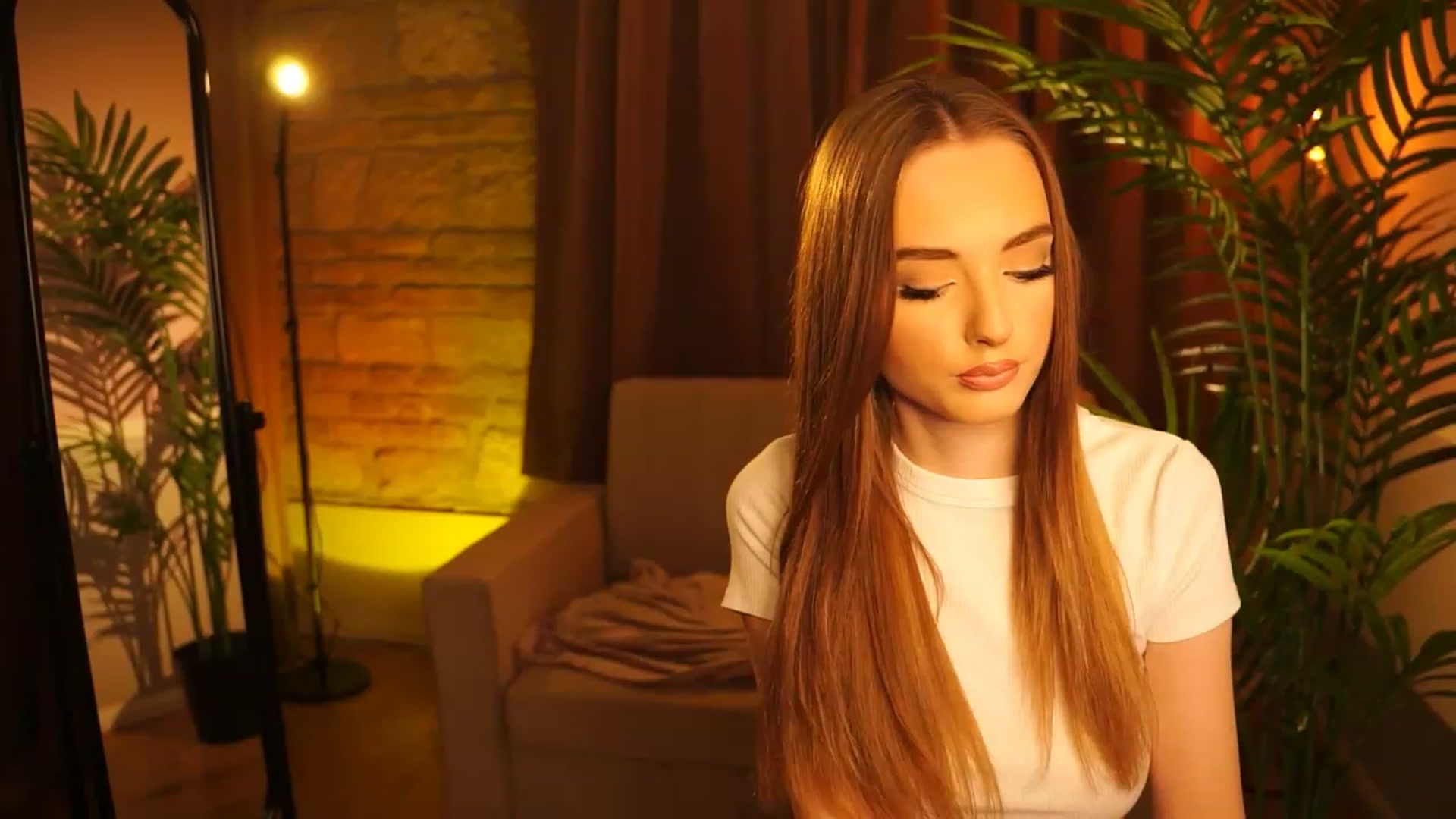 Gallery image thumbnail from petitegonwild's myfreecams stream on, 03/10/2024, 15:38 image 12 of 20