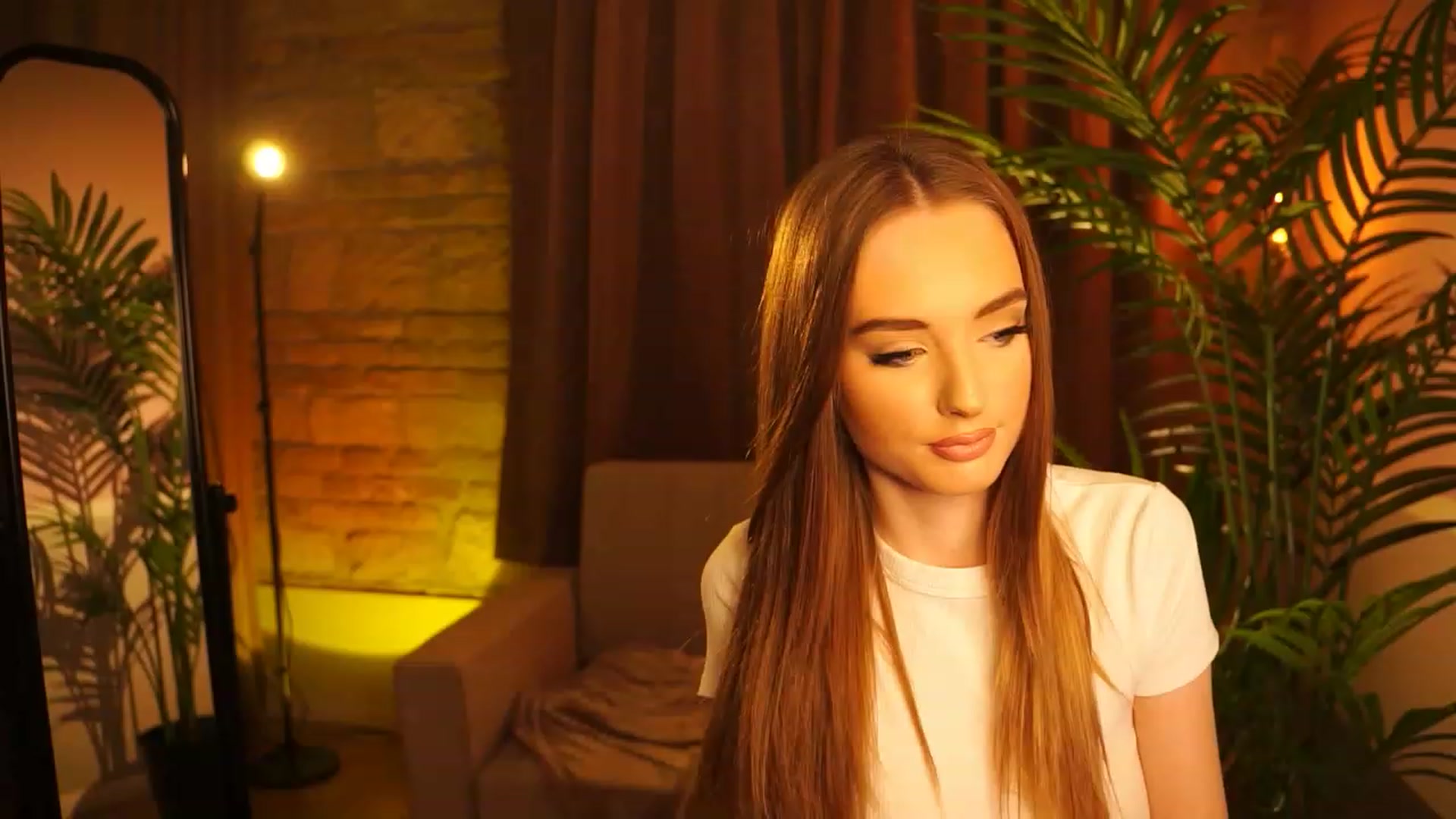 Gallery image thumbnail from petitegonwild's myfreecams stream on, 03/10/2024, 19:34 image 8 of 20