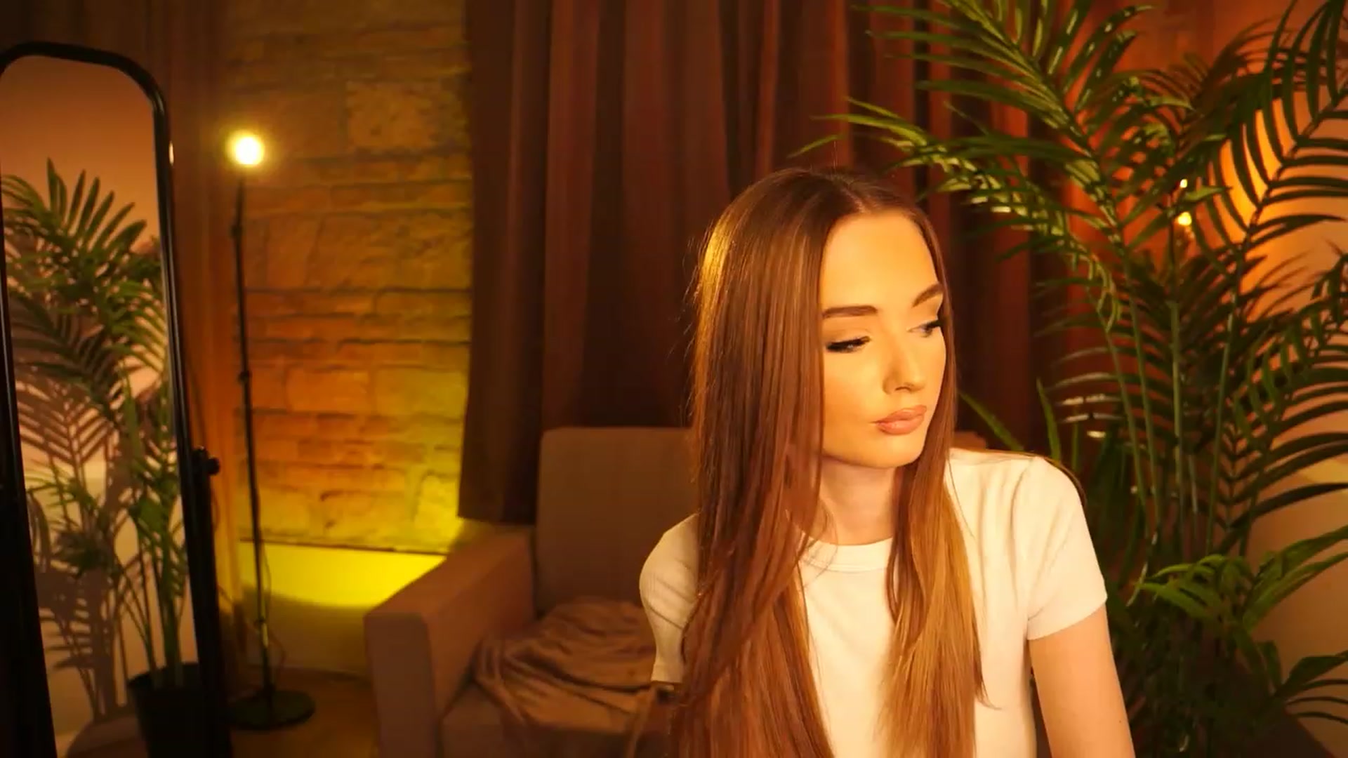 Gallery image thumbnail from petitegonwild's myfreecams stream on, 03/10/2024, 19:34 image 19 of 20