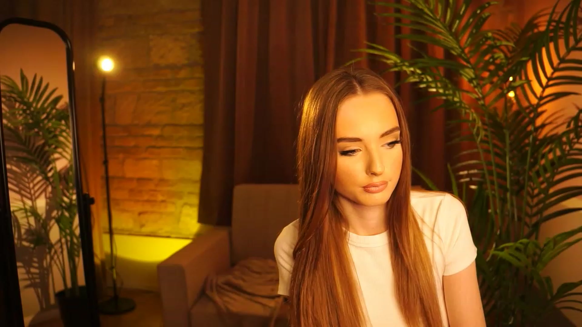 Gallery image thumbnail from petitegonwild's myfreecams stream on, 03/10/2024, 19:34 image 15 of 20