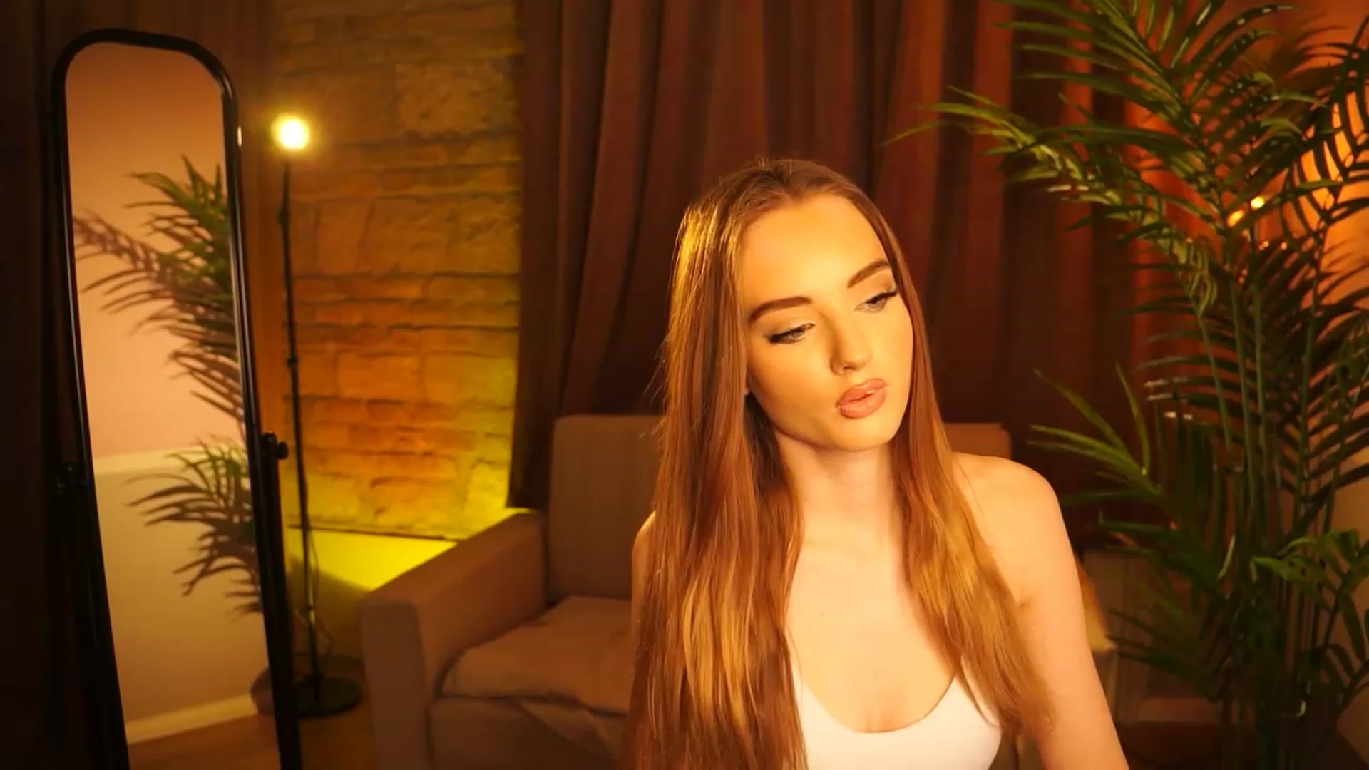 Gallery image thumbnail from petitegonwild's myfreecams stream on, 03/11/2024, 16:32 image 5 of 20