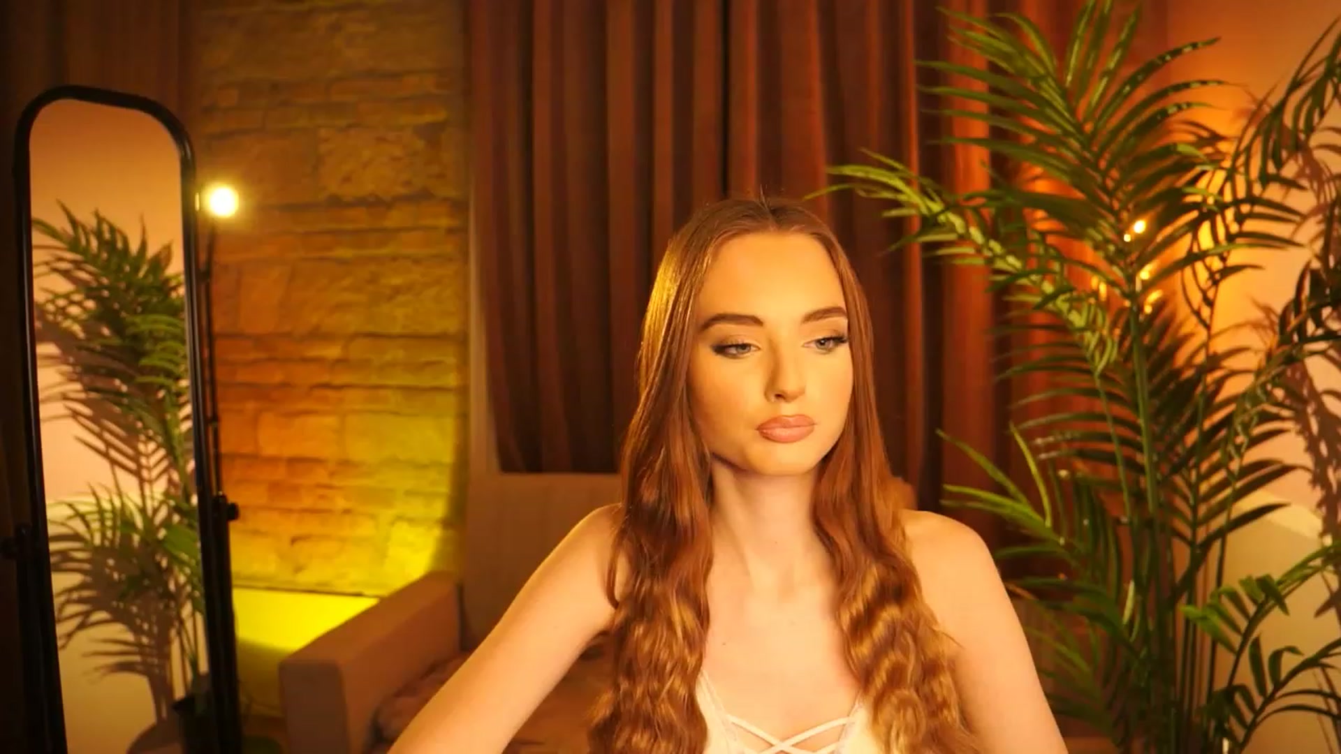 Gallery image thumbnail from petitegonwild's myfreecams stream on, 03/13/2024, 19:40 image 13 of 20