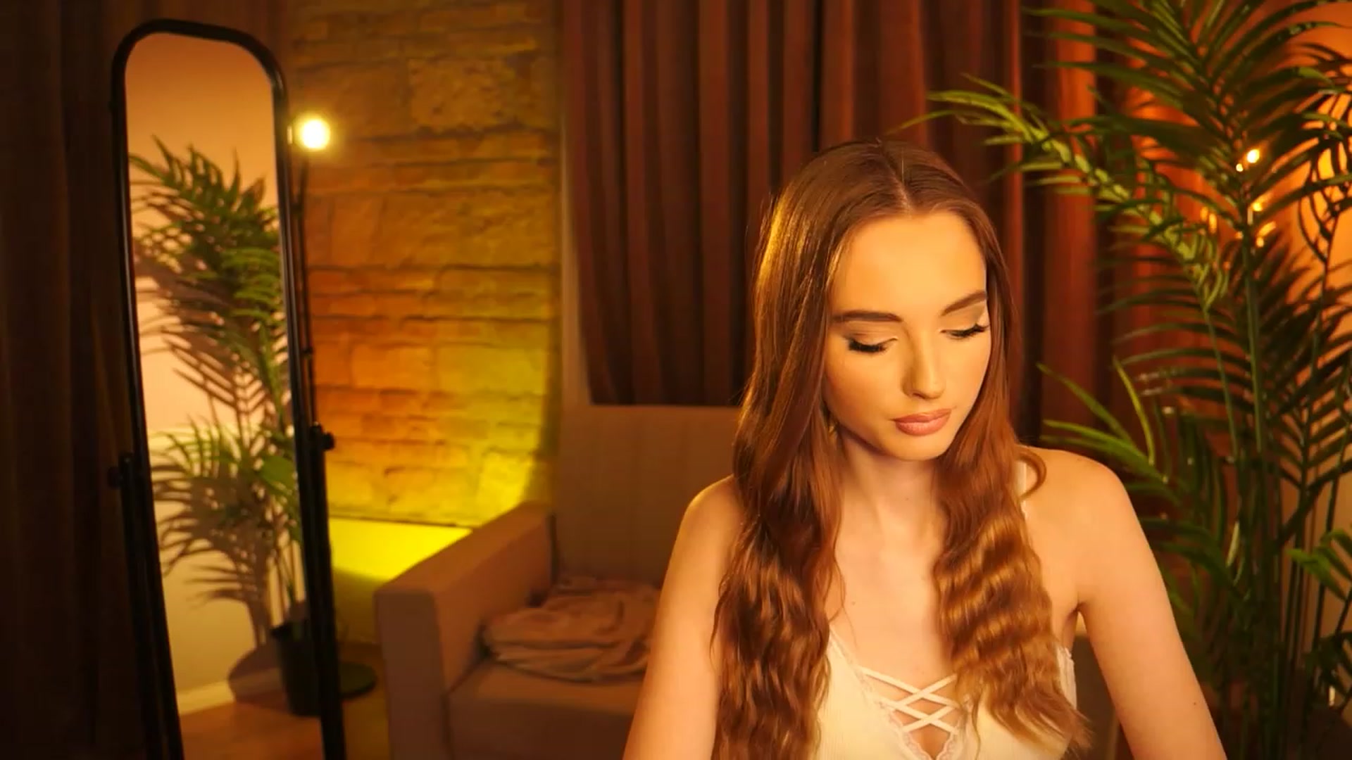 Gallery image thumbnail from petitegonwild's myfreecams stream on, 03/13/2024, 21:55 image 3 of 20