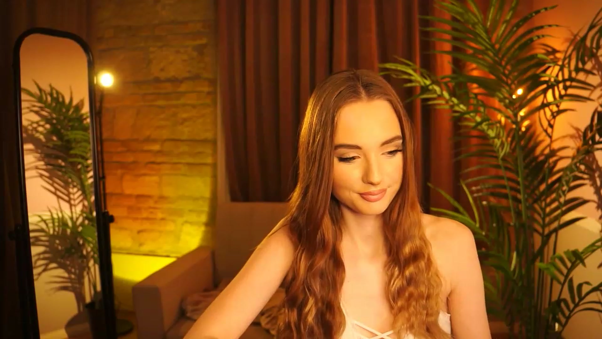 Gallery image thumbnail from petitegonwild's myfreecams stream on, 03/13/2024, 21:55 image 18 of 20