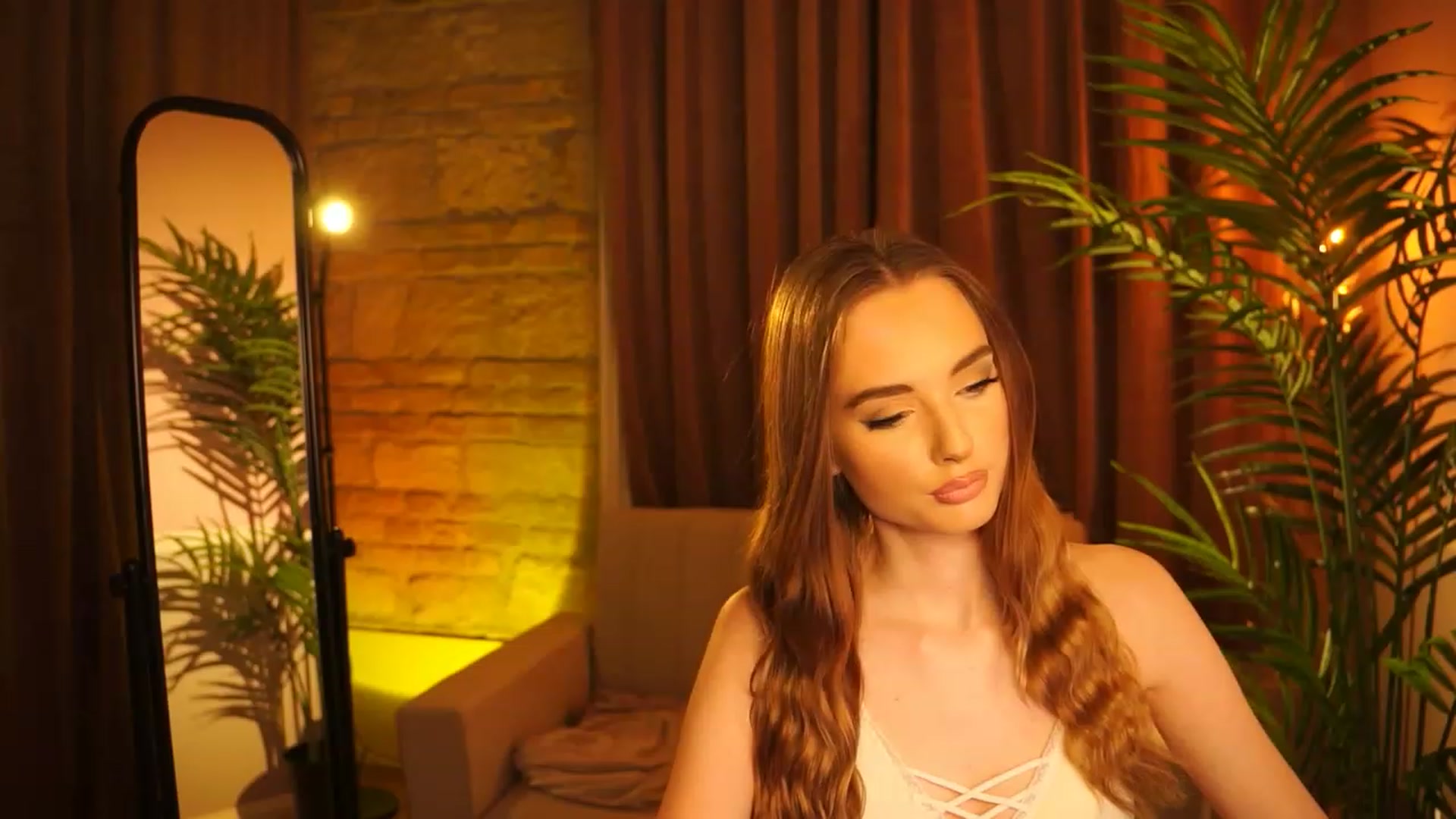 Gallery image thumbnail from petitegonwild's myfreecams stream on, 03/13/2024, 21:55 image 4 of 20