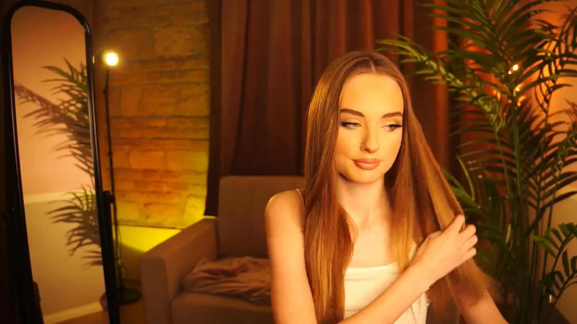 Gallery image thumbnail from petitegonwild's myfreecams stream on, 03/14/2024, 15:38 image 10 of 20