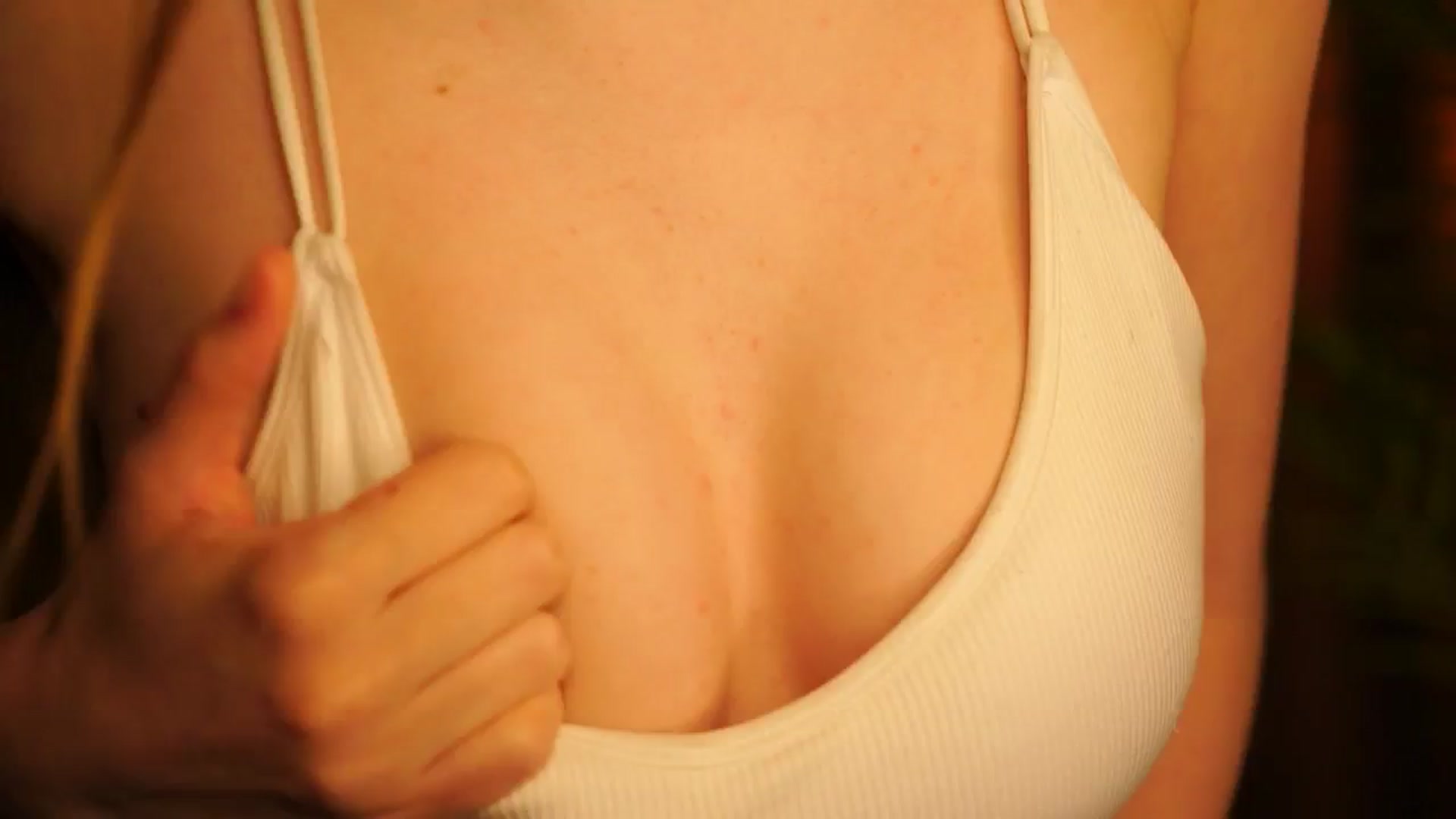 Gallery image thumbnail from petitegonwild's myfreecams stream on, 03/18/2024, 22:29 image 11 of 20