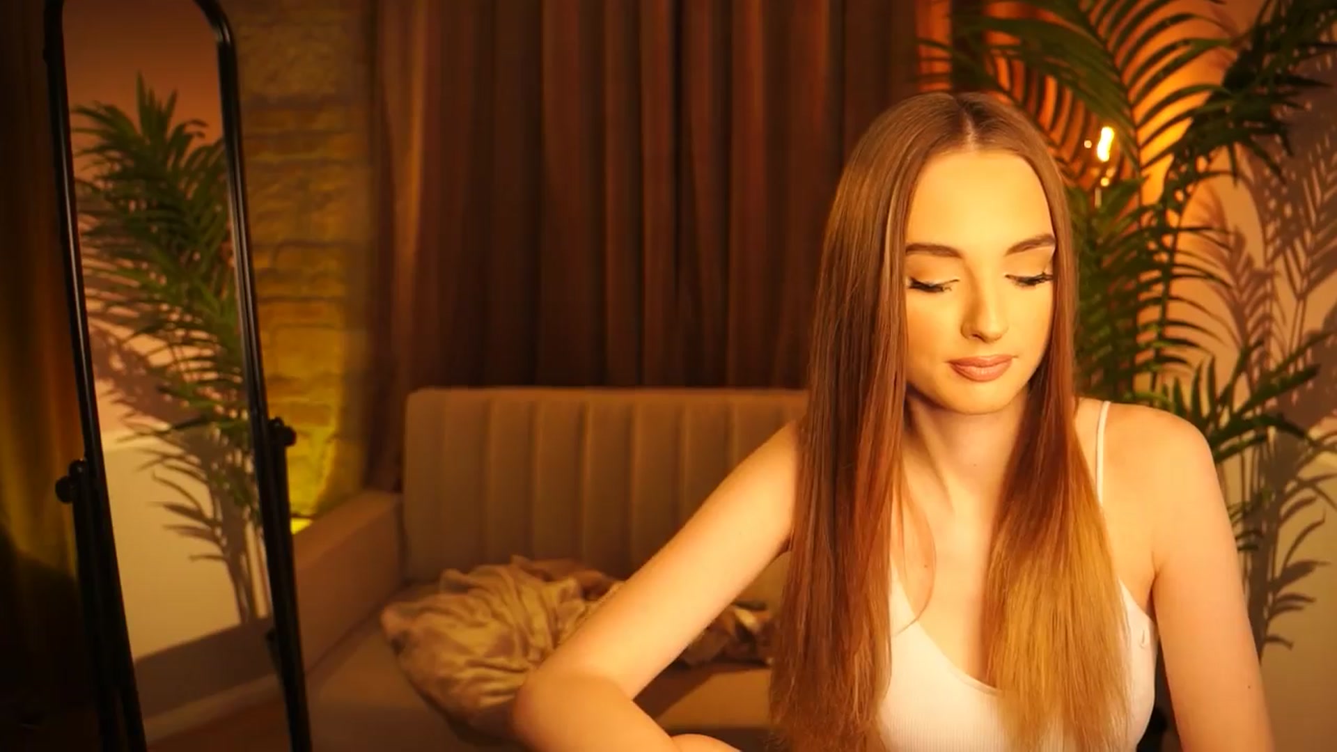 Gallery image thumbnail from petitegonwild's myfreecams stream on, 03/23/2024, 17:38 image 11 of 20