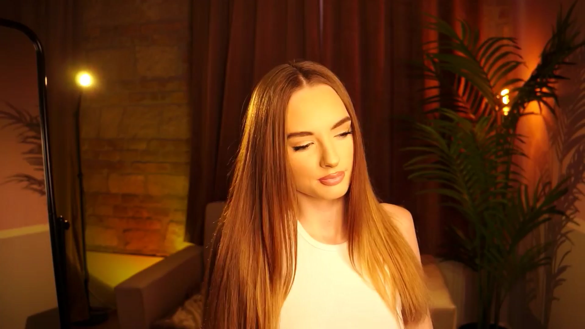Gallery image thumbnail from petitegonwild's myfreecams stream on, 03/27/2024, 14:10 image 6 of 20