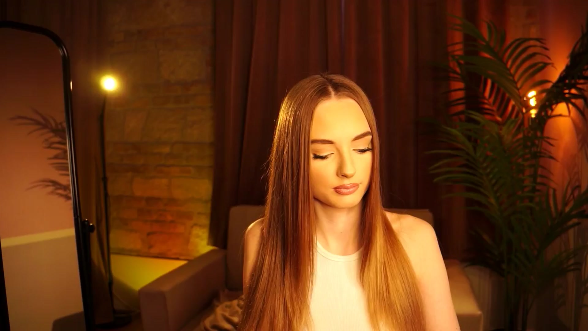 Gallery image thumbnail from petitegonwild's myfreecams stream on, 03/27/2024, 14:10 image 18 of 20