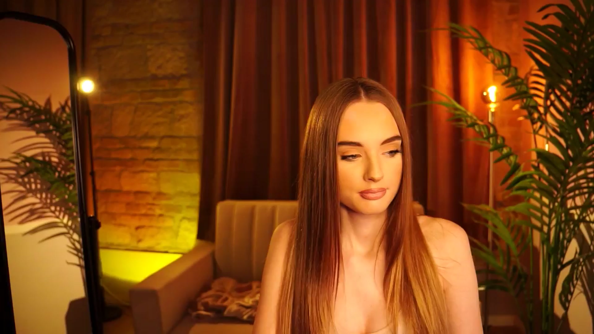 Gallery image thumbnail from petitegonwild's myfreecams stream on, 04/03/2024, 20:03 image 13 of 20