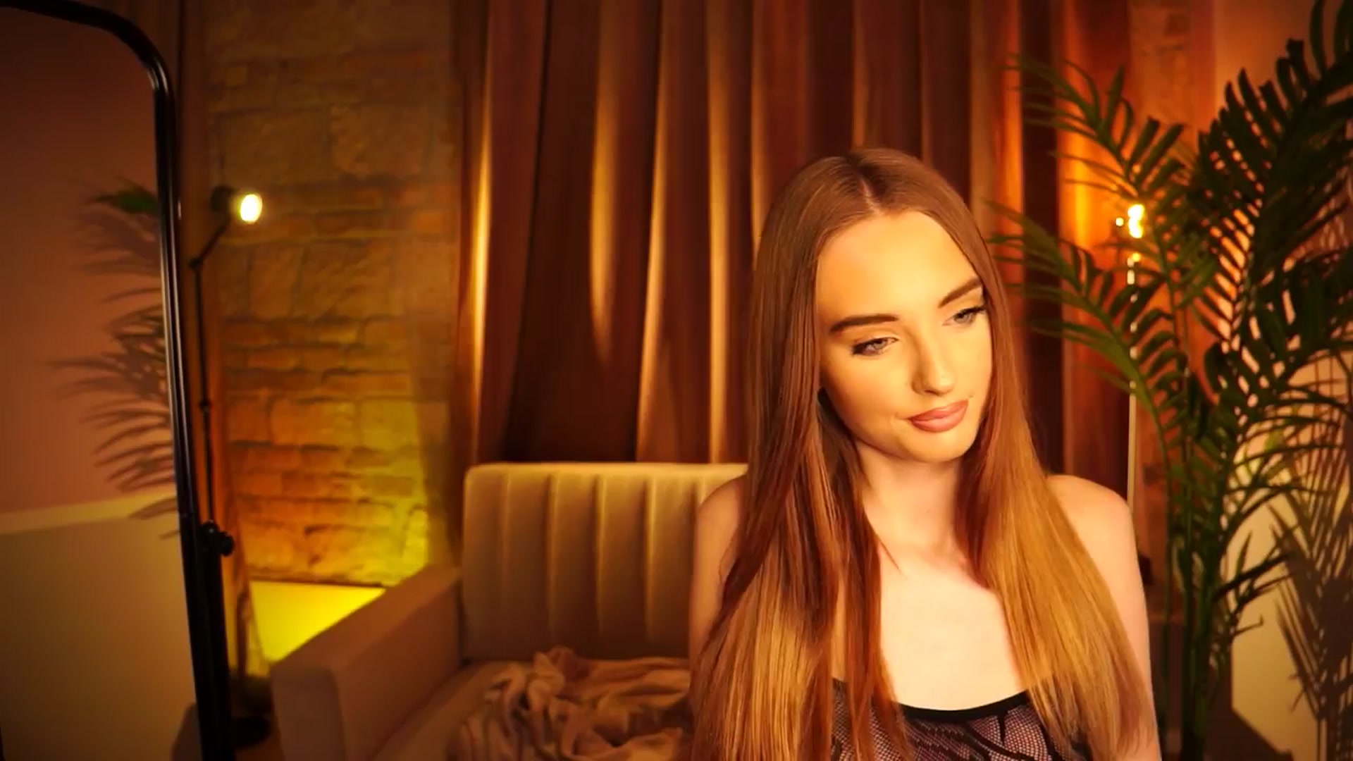 Gallery image thumbnail from petitegonwild's myfreecams stream on, 04/07/2024, 15:37 image 3 of 20