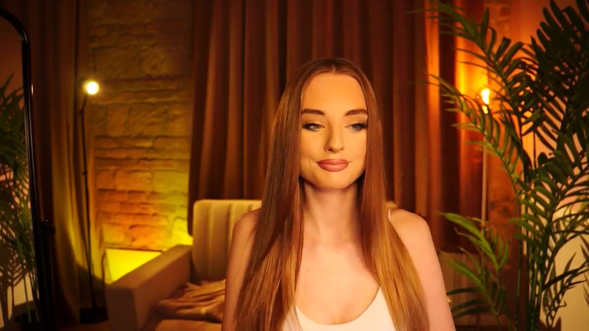Gallery image thumbnail from petitegonwild's myfreecams stream on, 04/10/2024, 16:57 image 6 of 20