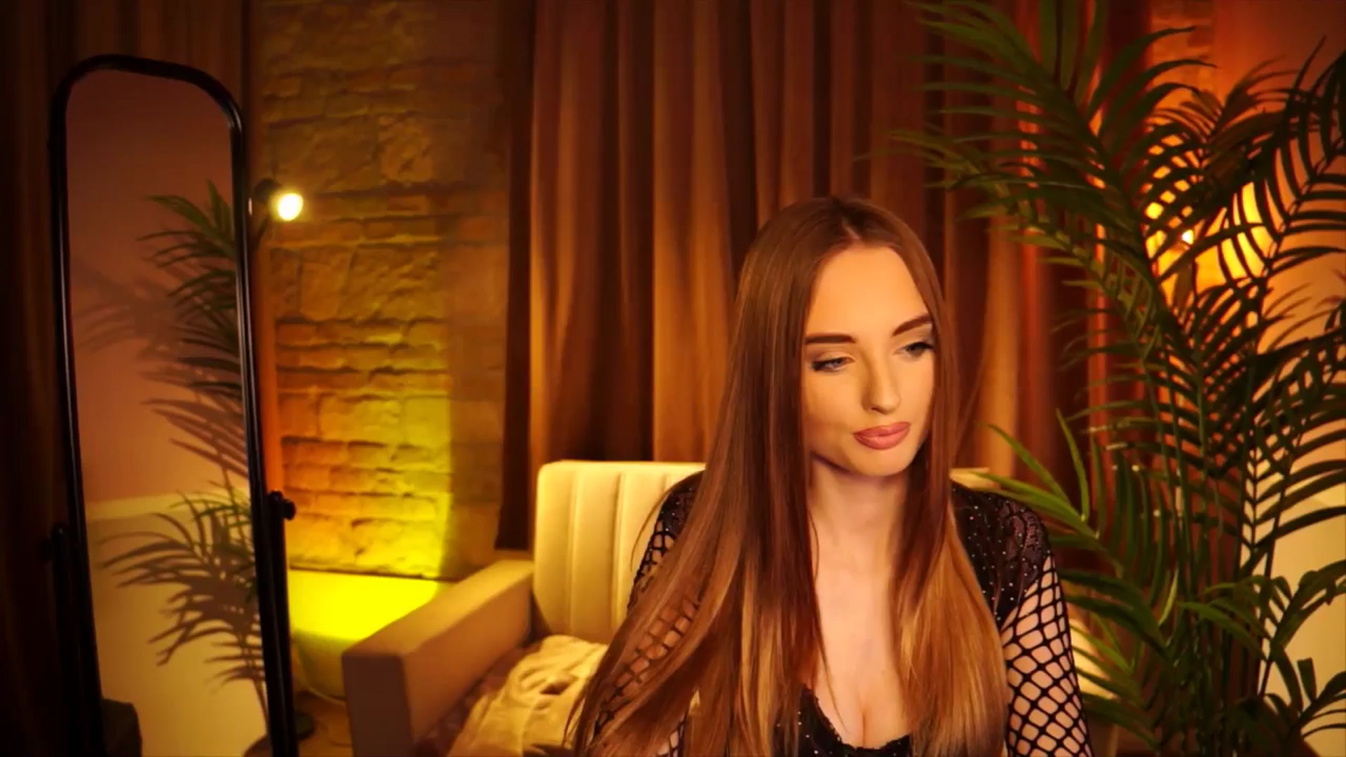 Gallery image thumbnail from petitegonwild's myfreecams stream on, 04/18/2024, 17:30 image 11 of 20
