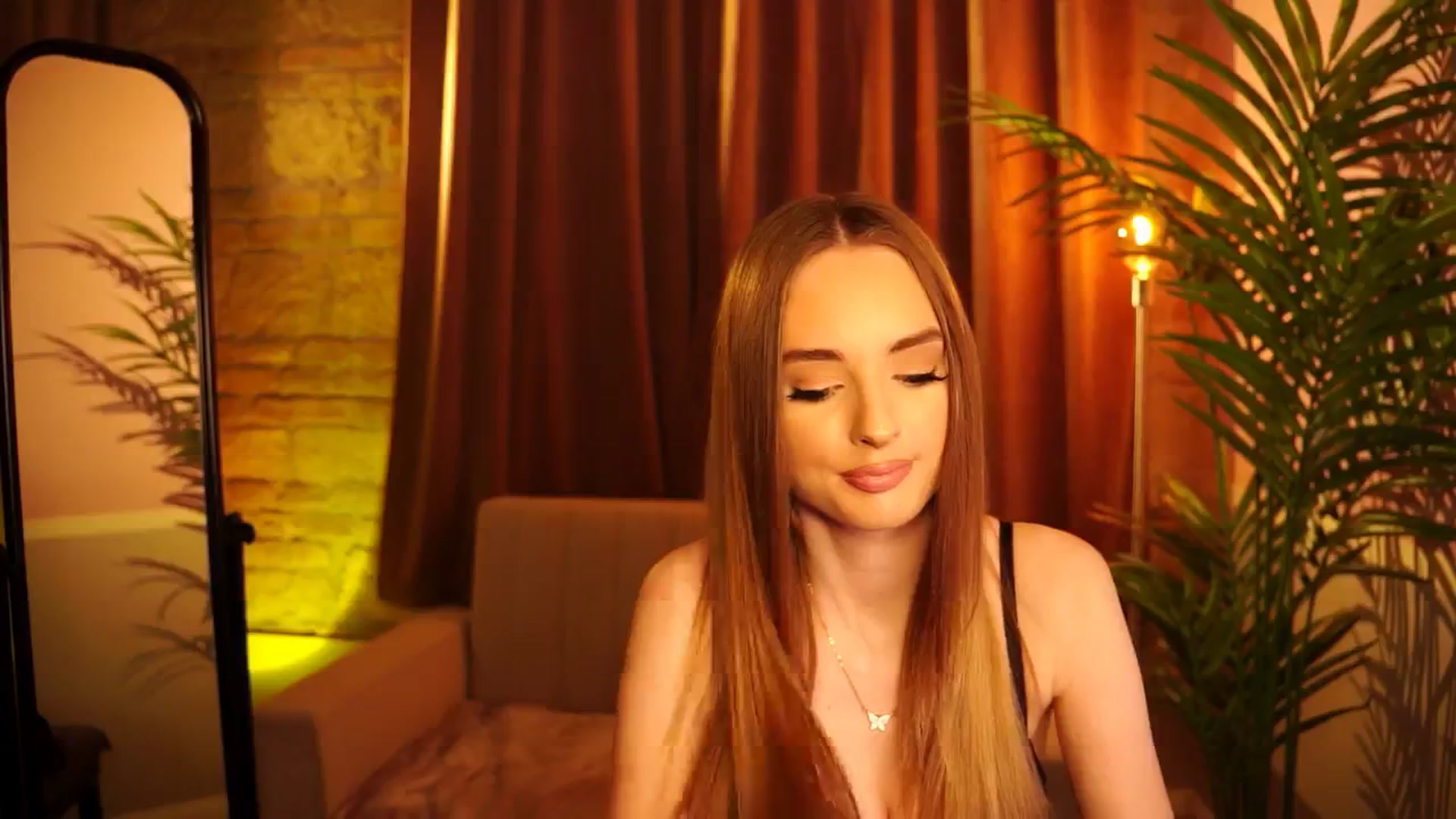 Gallery image thumbnail from petitegonwild's myfreecams stream on, 05/13/2024, 13:39 image 19 of 20