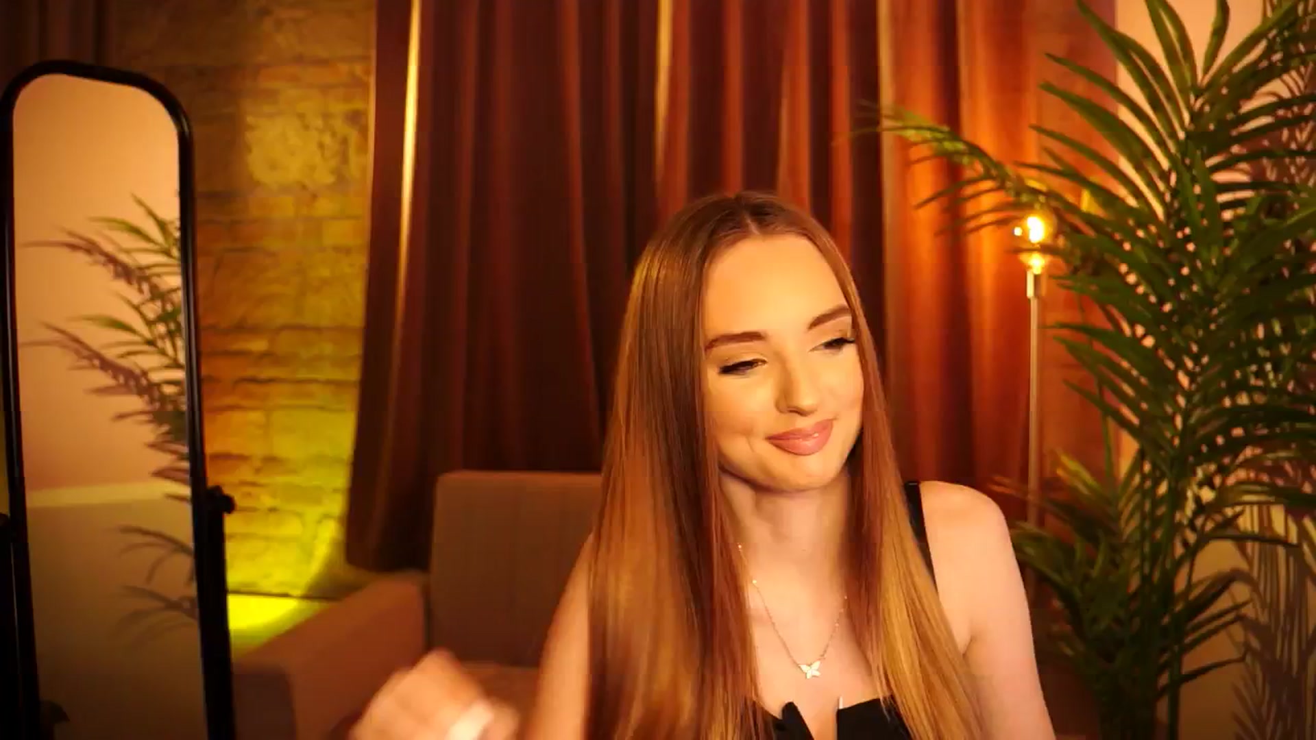 Gallery image thumbnail from petitegonwild's myfreecams stream on, 05/13/2024, 13:39 image 11 of 20