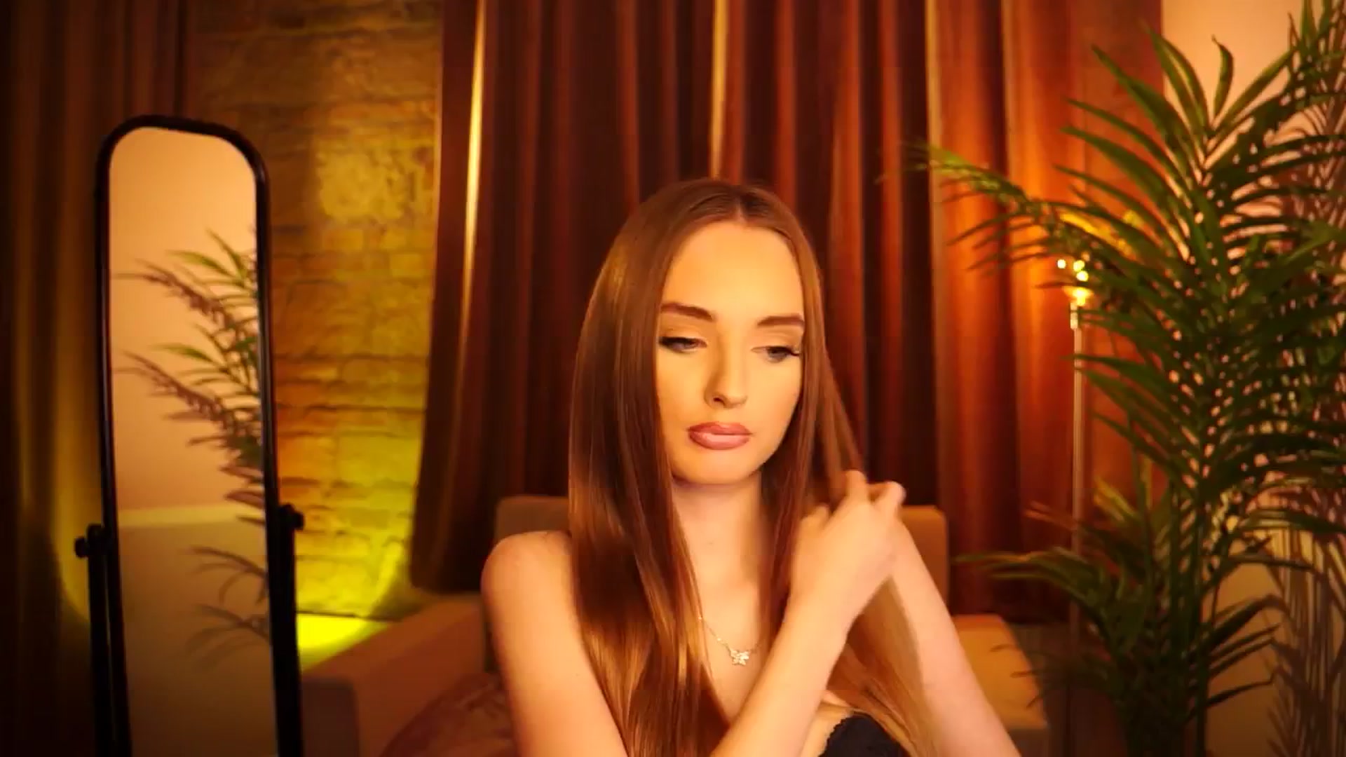 Gallery image thumbnail from petitegonwild's myfreecams stream on, 05/13/2024, 17:36 image 3 of 20