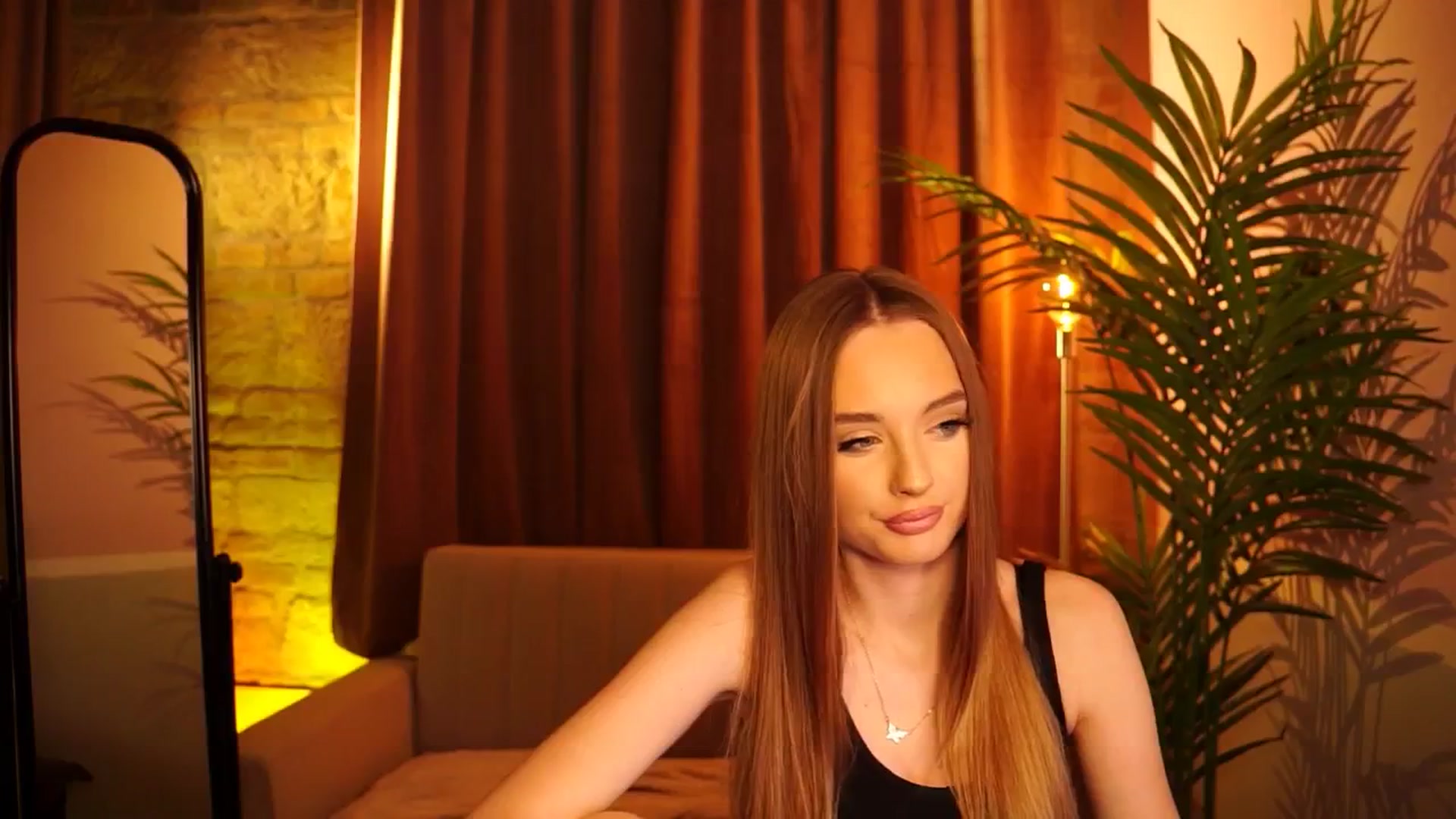 Gallery image thumbnail from petitegonwild's myfreecams stream on, 05/14/2024, 19:40 image 13 of 20
