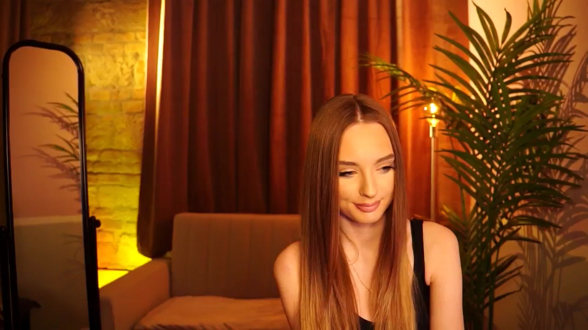Gallery image thumbnail from petitegonwild's myfreecams stream on, 05/14/2024, 19:40 image 7 of 20