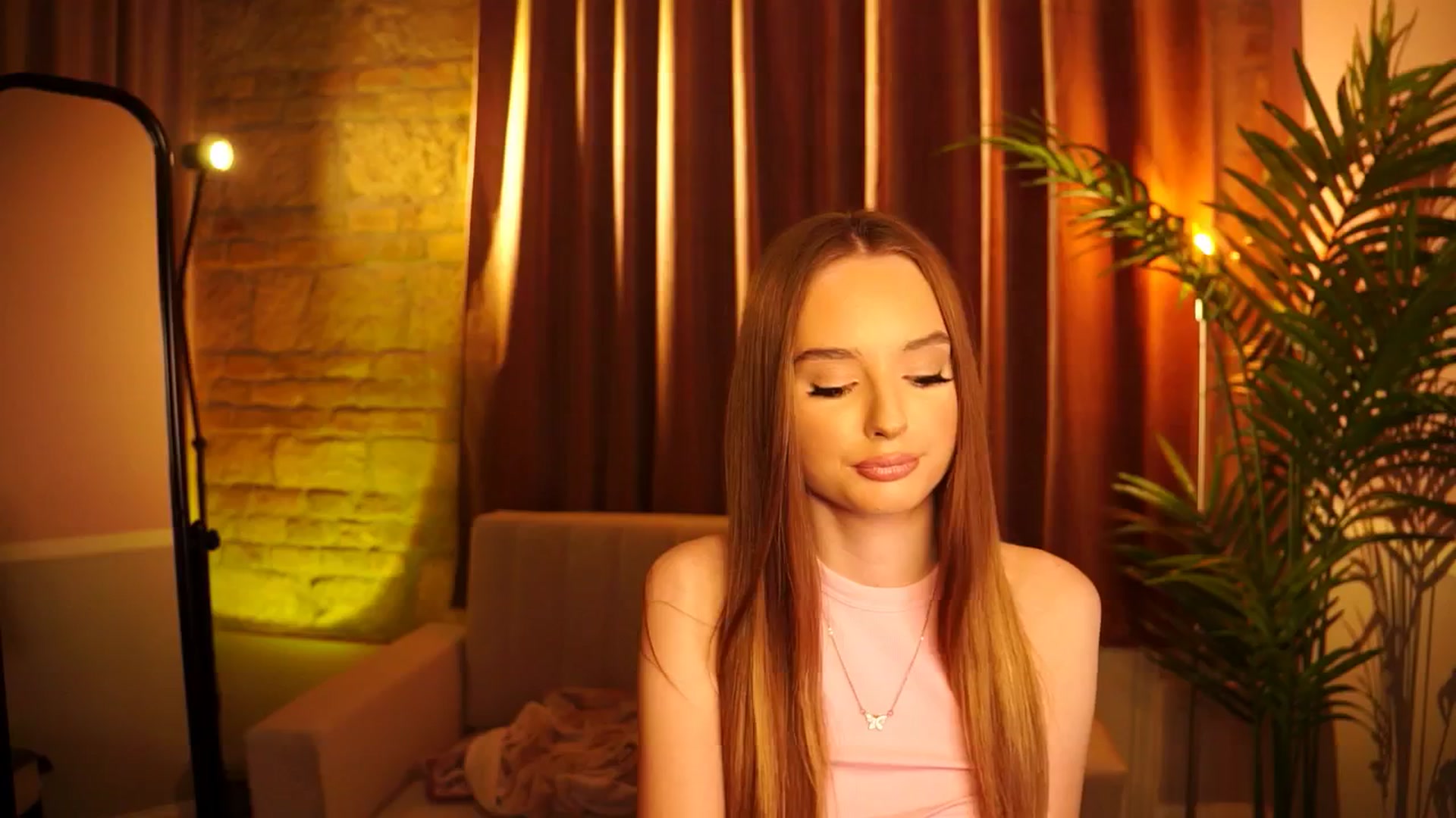 Gallery image thumbnail from petitegonwild's myfreecams stream on, 05/24/2024, 14:20 image 9 of 20