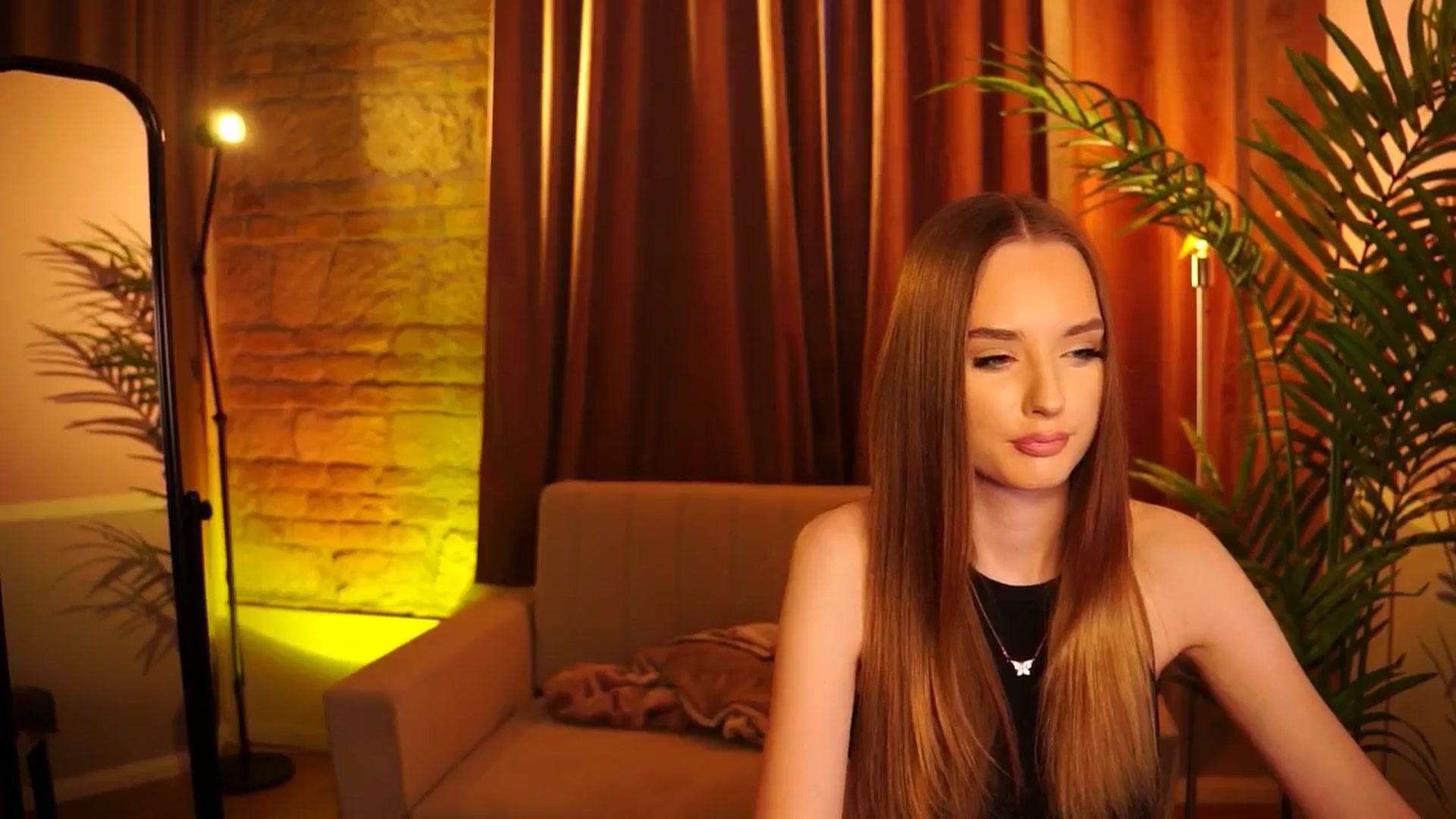 Gallery image thumbnail from petitegonwild's myfreecams stream on, 05/27/2024, 17:55 image 18 of 20