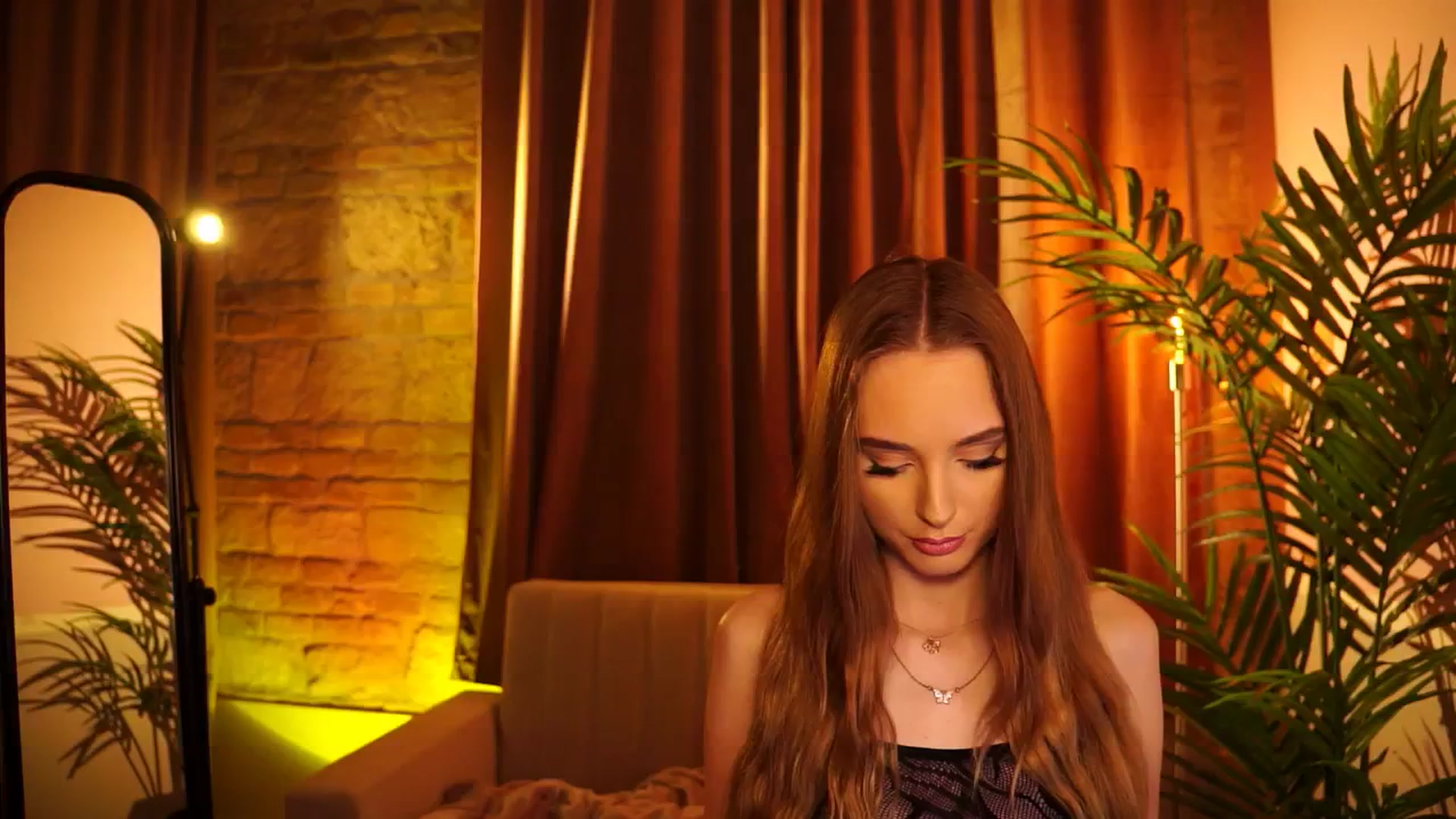 Gallery image thumbnail from petitegonwild's myfreecams stream on, 06/04/2024, 19:59 image 4 of 20