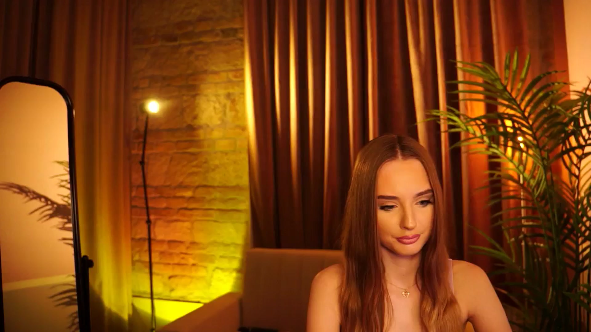 Gallery image thumbnail from petitegonwild's myfreecams stream on, 06/10/2024, 19:14 image 1 of 20