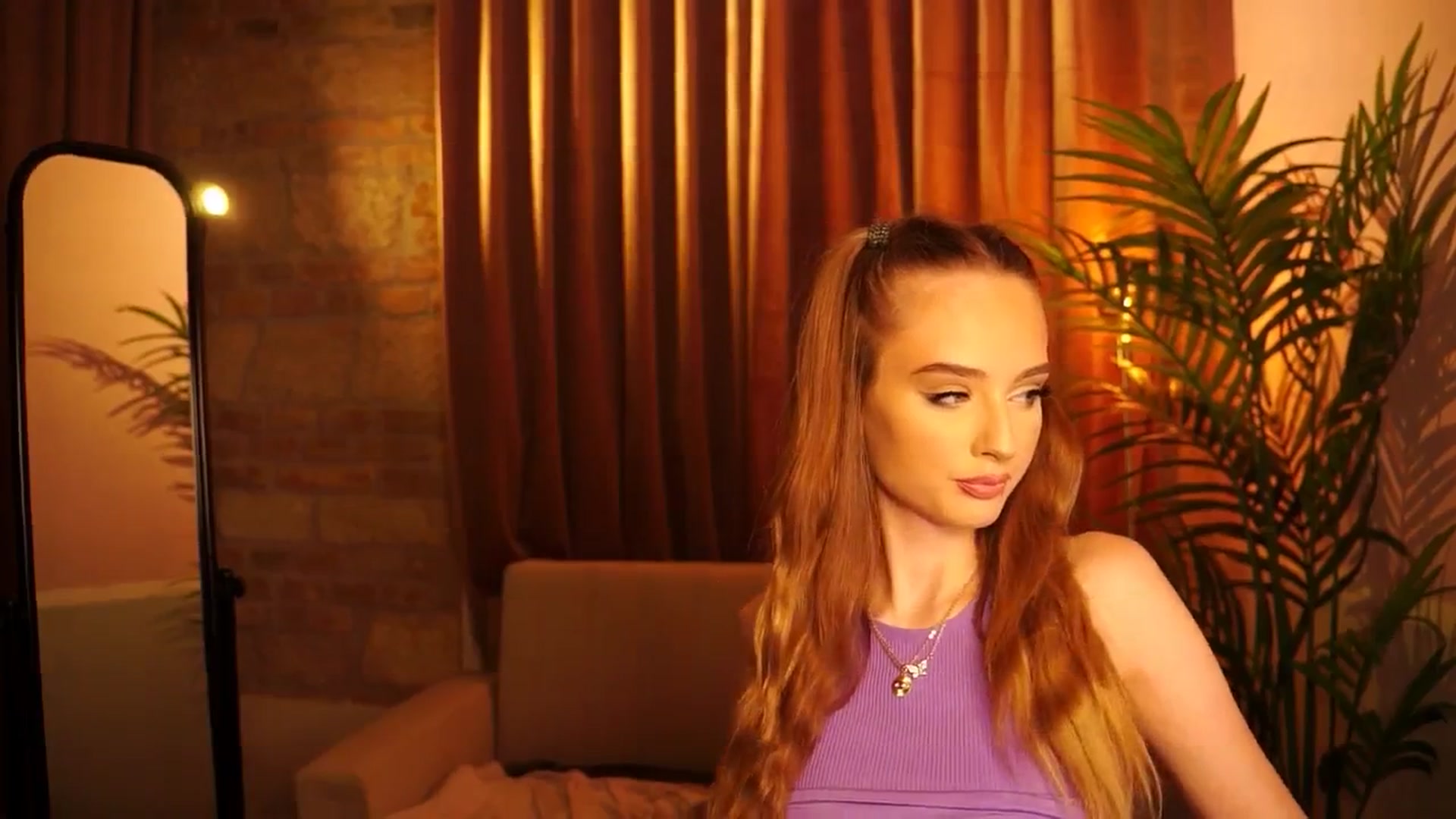Gallery image thumbnail from petitegonwild's myfreecams stream on, 06/19/2024, 18:05 image 3 of 20