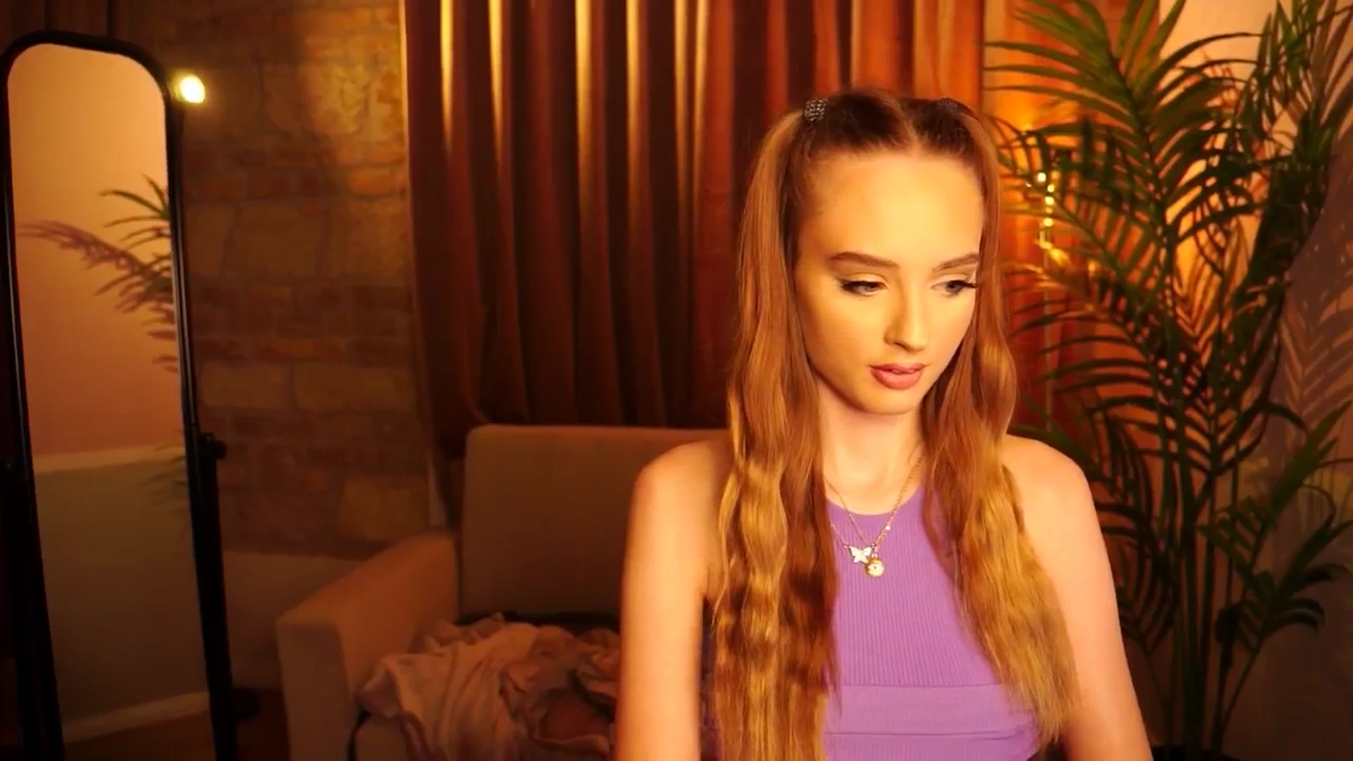 Gallery image thumbnail from petitegonwild's myfreecams stream on, 06/19/2024, 18:05 image 15 of 20