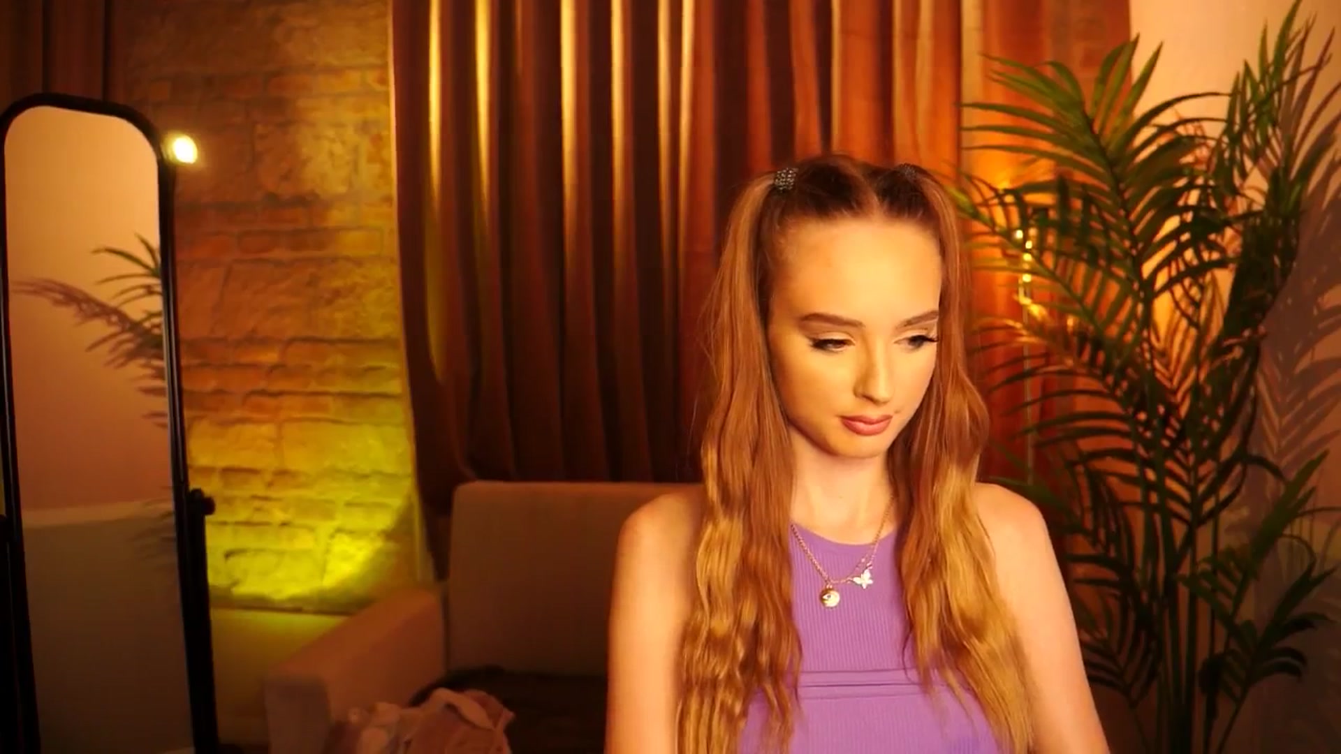 Gallery image thumbnail from petitegonwild's myfreecams stream on, 06/19/2024, 20:11 image 9 of 20