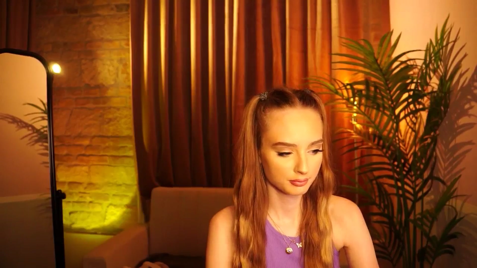 Gallery image thumbnail from petitegonwild's myfreecams stream on, 06/19/2024, 20:11 image 12 of 20