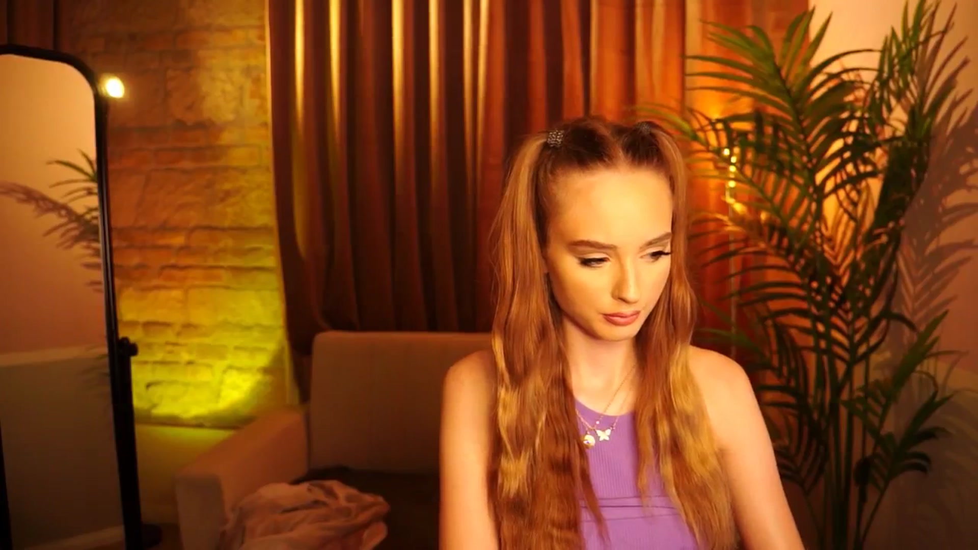 Gallery image thumbnail from petitegonwild's myfreecams stream on, 06/19/2024, 20:11 image 3 of 20