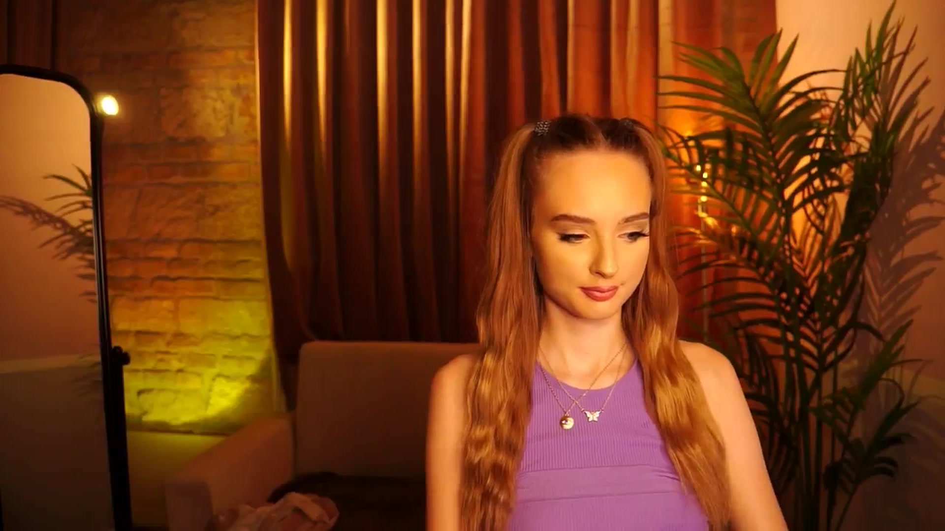 Gallery image thumbnail from petitegonwild's myfreecams stream on, 06/19/2024, 20:11 image 16 of 20