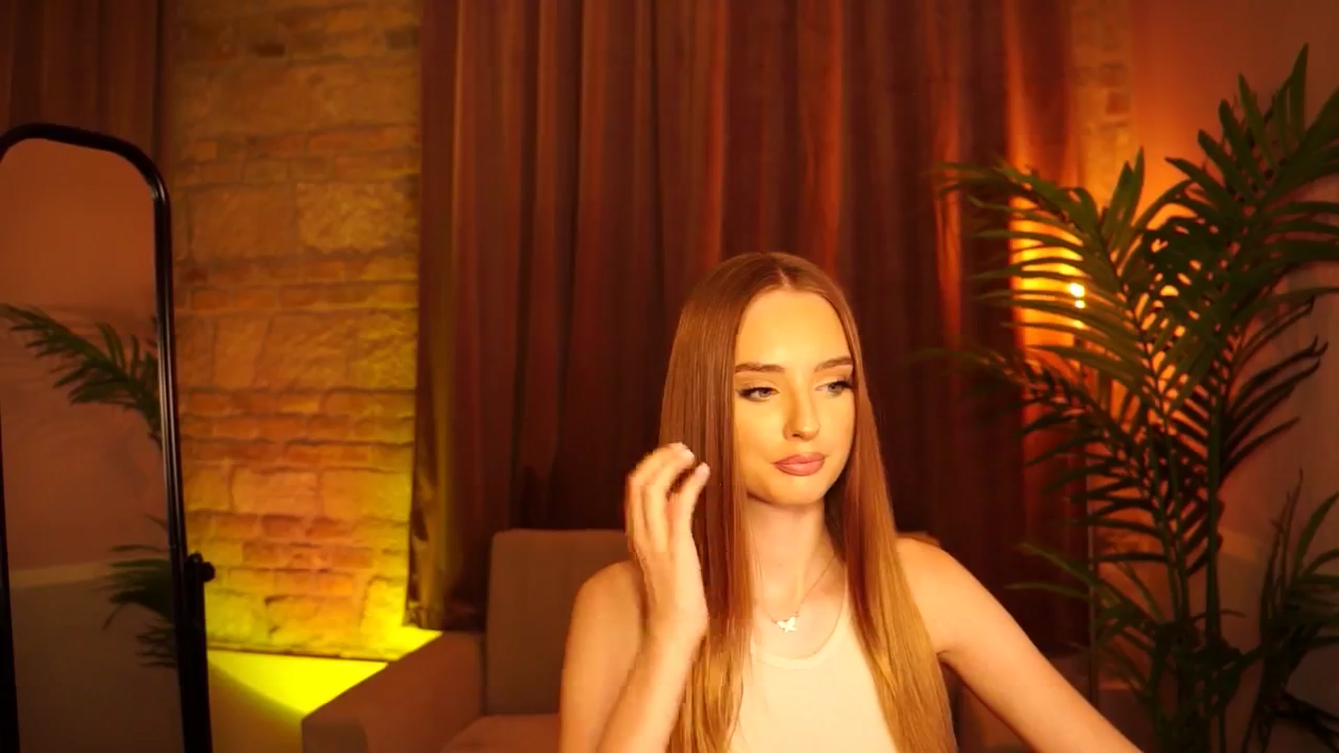 Gallery image thumbnail from petitegonwild's myfreecams stream on, 06/26/2024, 21:01 image 16 of 20