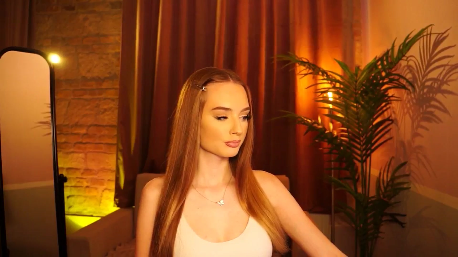 Gallery image thumbnail from petitegonwild's myfreecams stream on, 06/29/2024, 10:14 image 12 of 20