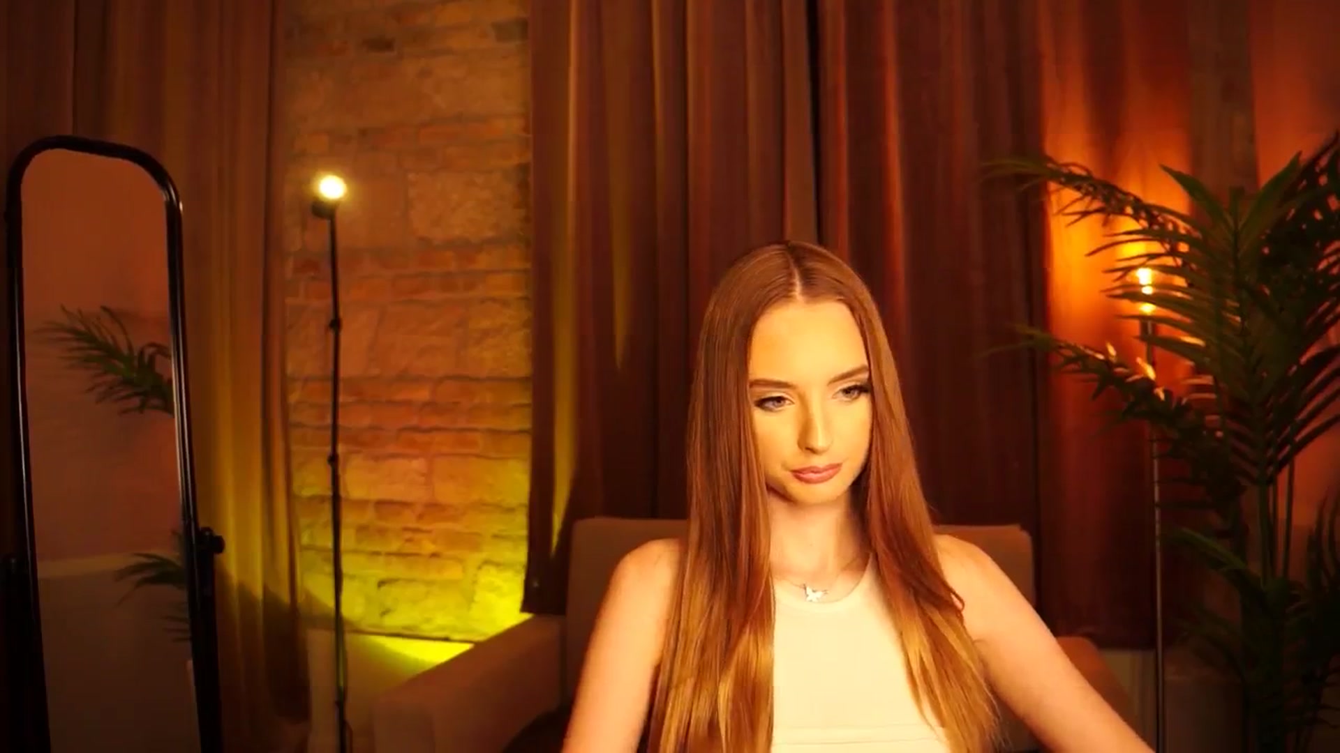 Gallery image thumbnail from petitegonwild's myfreecams stream on, 07/05/2024, 01:30 image 14 of 20