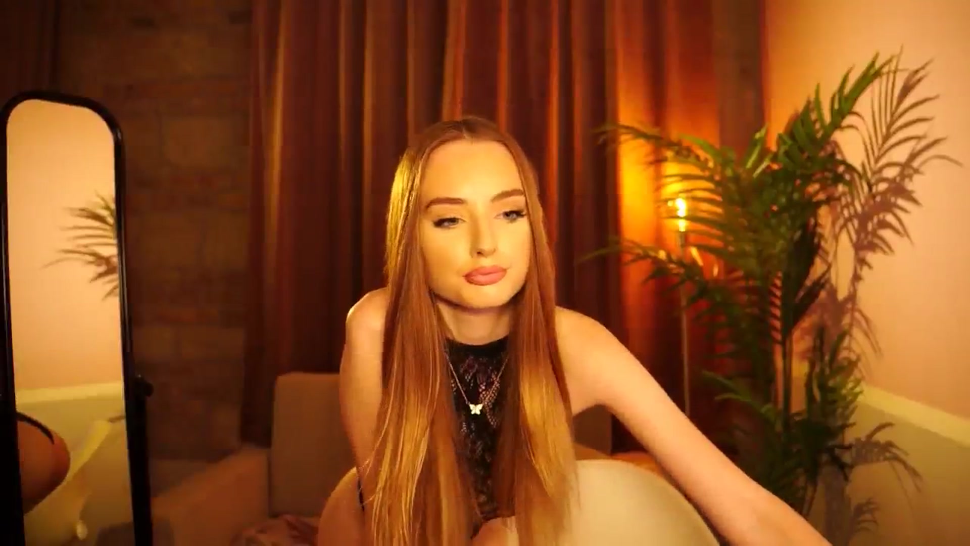 Gallery image thumbnail from petitegonwild's myfreecams stream on, 07/10/2024, 19:05 image 10 of 20