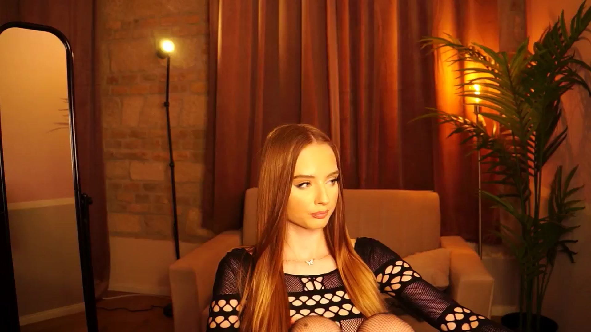 Gallery image thumbnail from petitegonwild's myfreecams stream on, 07/12/2024, 19:28 image 17 of 20