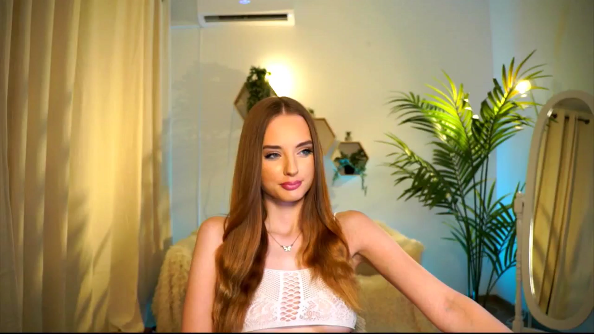 Gallery image thumbnail from petitegonwild's myfreecams stream on, 08/02/2024, 22:42 image 16 of 20