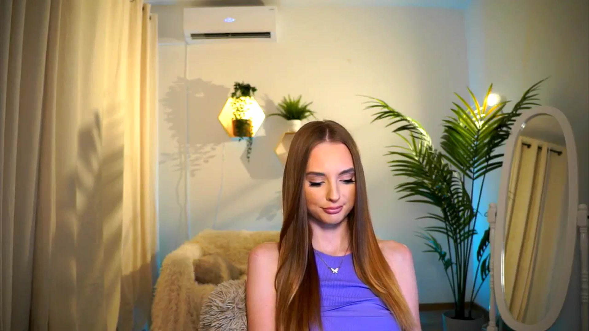 Gallery image thumbnail from petitegonwild's myfreecams stream on, 08/06/2024, 18:48 image 15 of 20