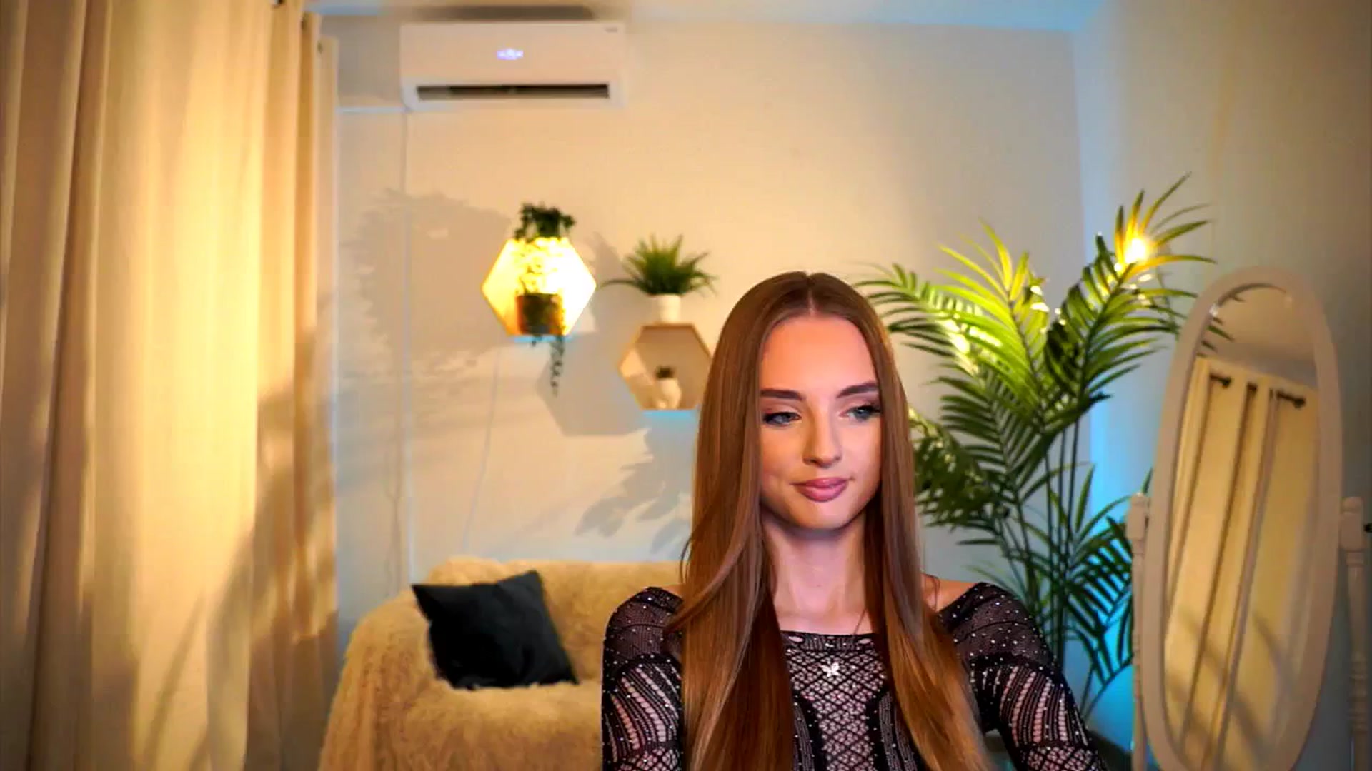 Gallery image thumbnail from petitegonwild's myfreecams stream on, 08/08/2024, 16:28 image 3 of 20