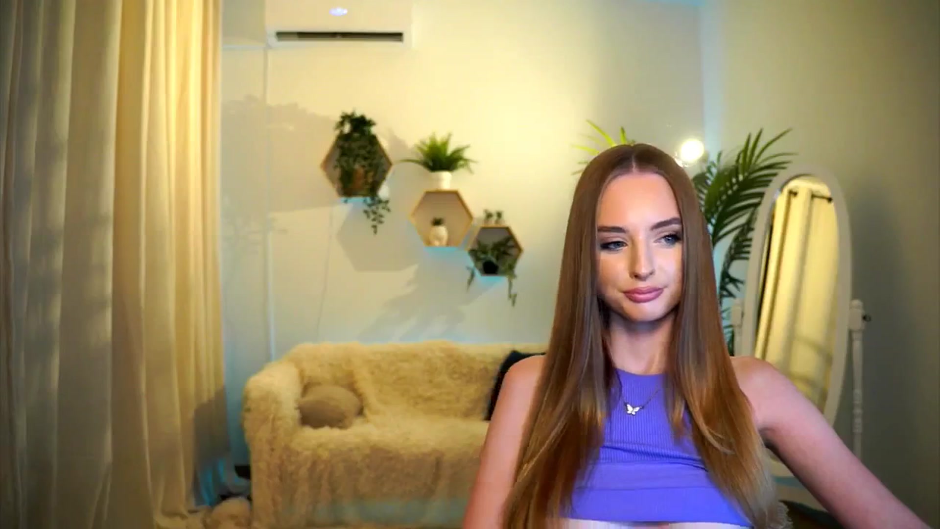 Gallery image thumbnail from petitegonwild's myfreecams stream on, 08/15/2024, 19:41 image 16 of 20