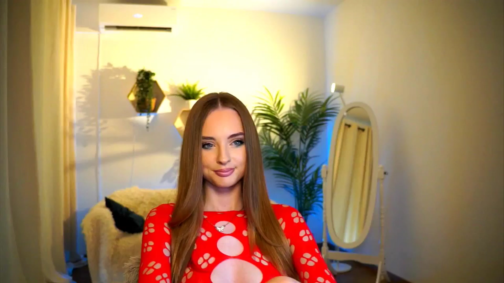 Gallery image thumbnail from petitegonwild's myfreecams stream on, 08/17/2024, 13:33 image 7 of 20