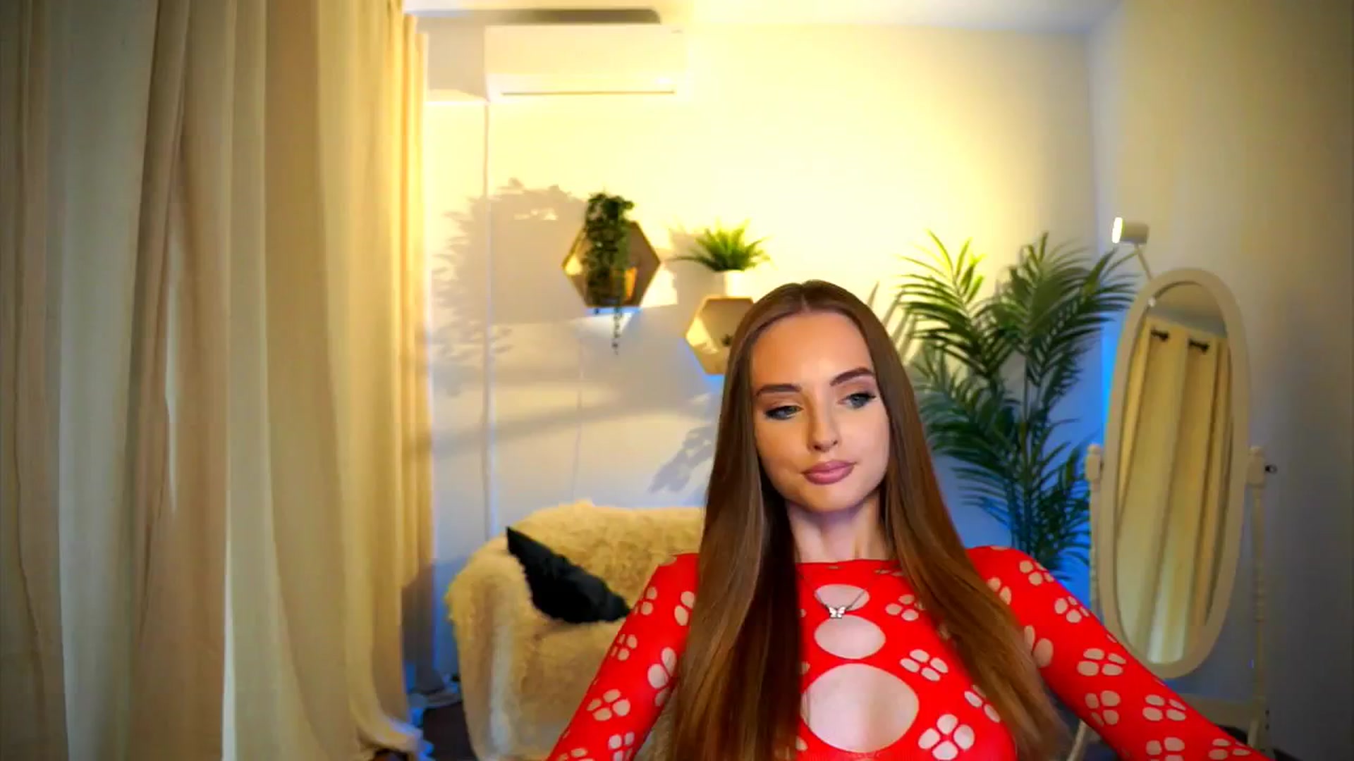 Gallery image thumbnail from petitegonwild's myfreecams stream on, 08/17/2024, 13:33 image 19 of 20