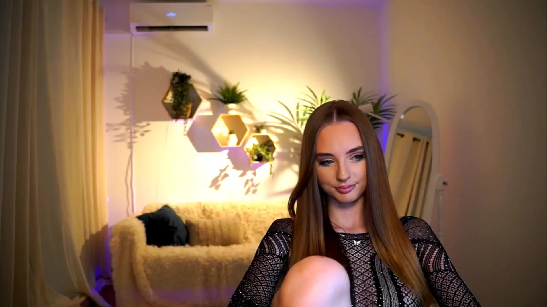 Gallery image thumbnail from petitegonwild's myfreecams stream on, 08/21/2024, 14:07 image 15 of 20
