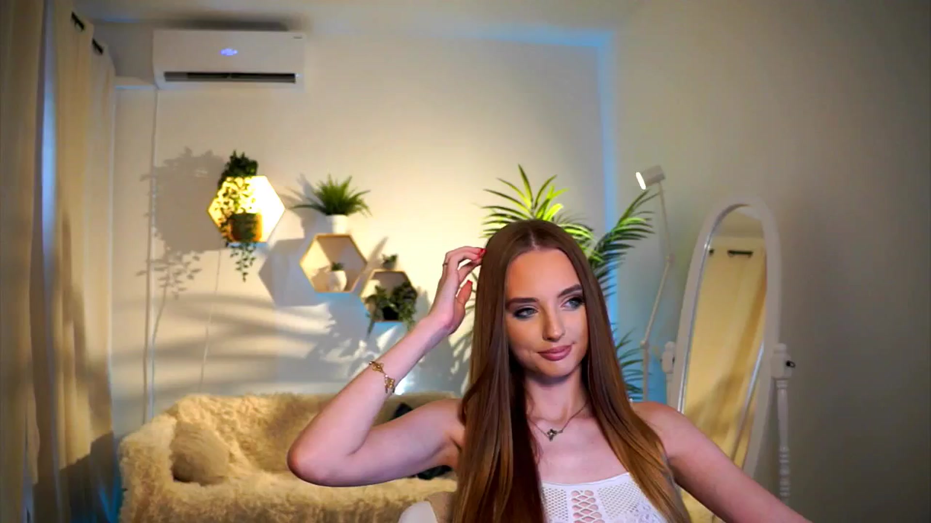 Gallery image thumbnail from petitegonwild's myfreecams stream on, 08/24/2024, 15:10 image 18 of 20