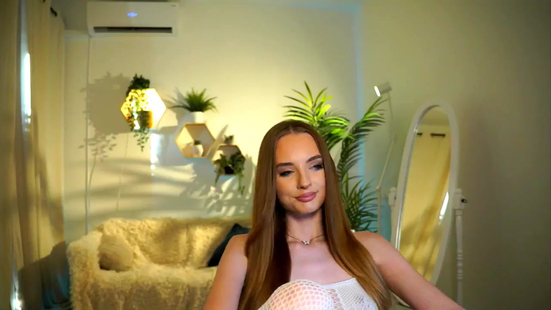 Gallery image thumbnail from petitegonwild's myfreecams stream on, 08/24/2024, 17:48 image 3 of 20